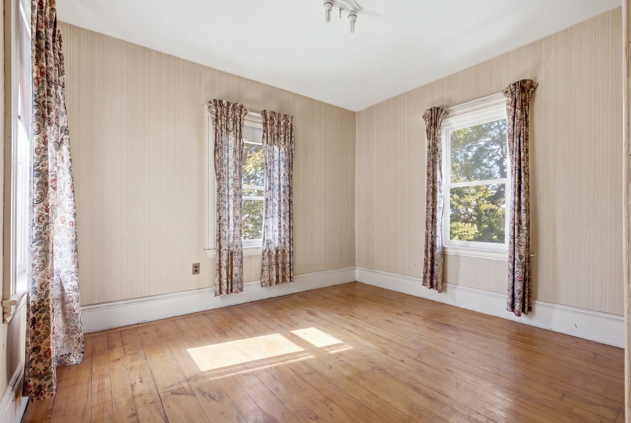 Multi Family at 91 Fremont St, Winthrop MA 02152, photo 25 of 42