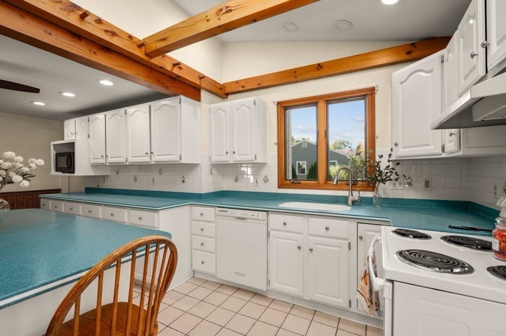 Single Family Residence at 12 Allen Park Dr, Wilmington MA 01887, Wilmington, photo 10 of 42