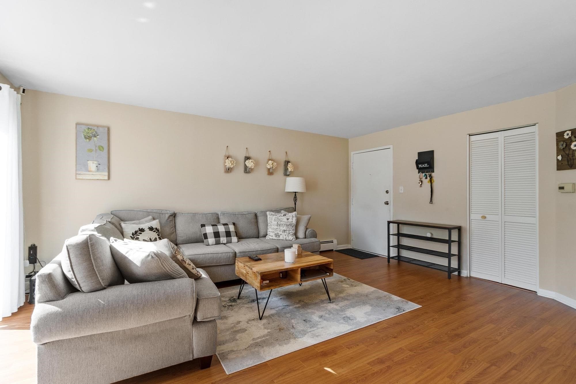 Condominium at 23 Edgelawn Ave # 5, North Andover MA 01845, North Andover, photo 2 of 23