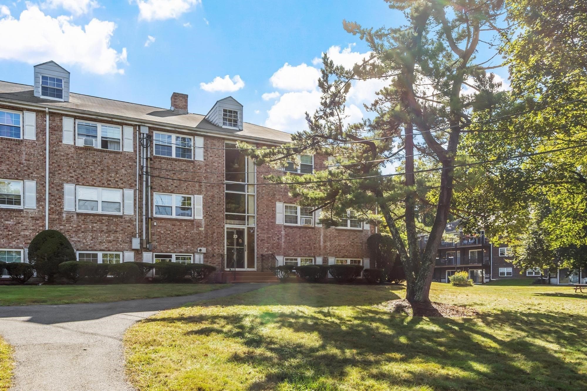 Condominium at 23 Edgelawn Ave # 5, North Andover MA 01845, North Andover, photo 22 of 23