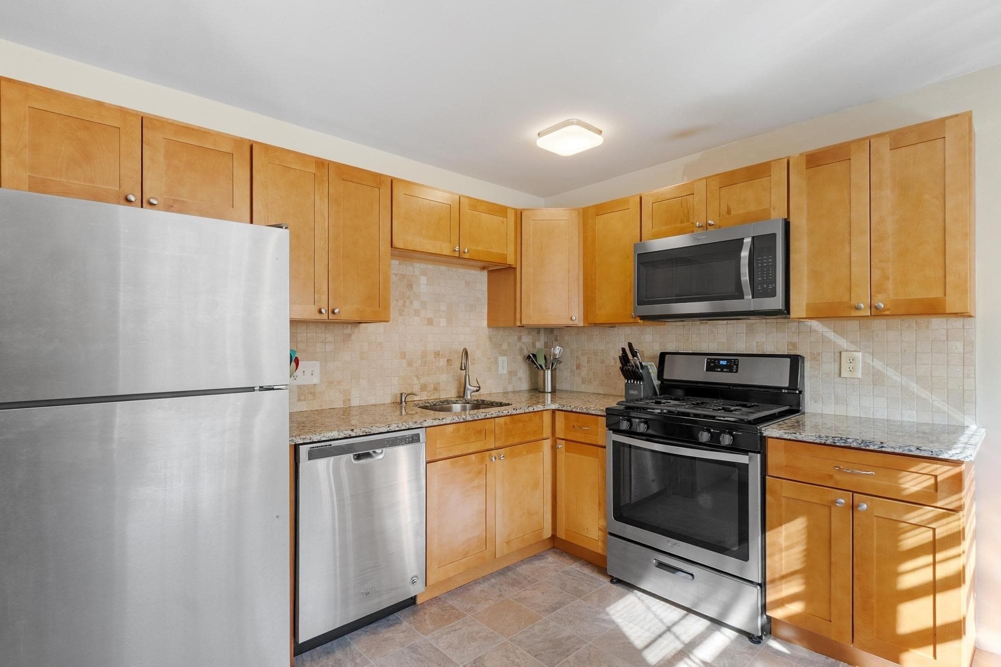 Condominium at 23 Edgelawn Ave # 5, North Andover MA 01845, North Andover, photo 5 of 23