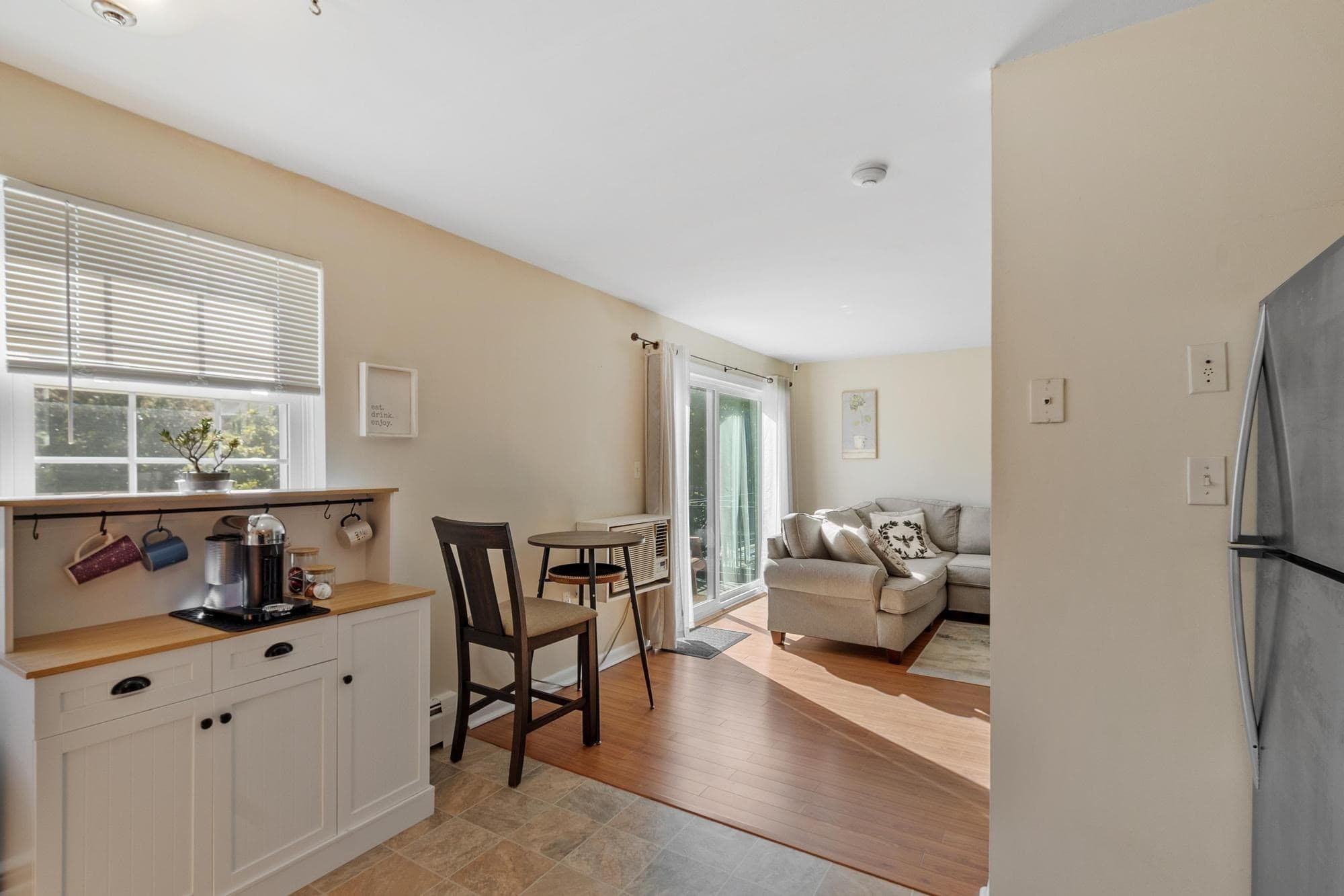 Condominium at 23 Edgelawn Ave # 5, North Andover MA 01845, North Andover, photo 9 of 23