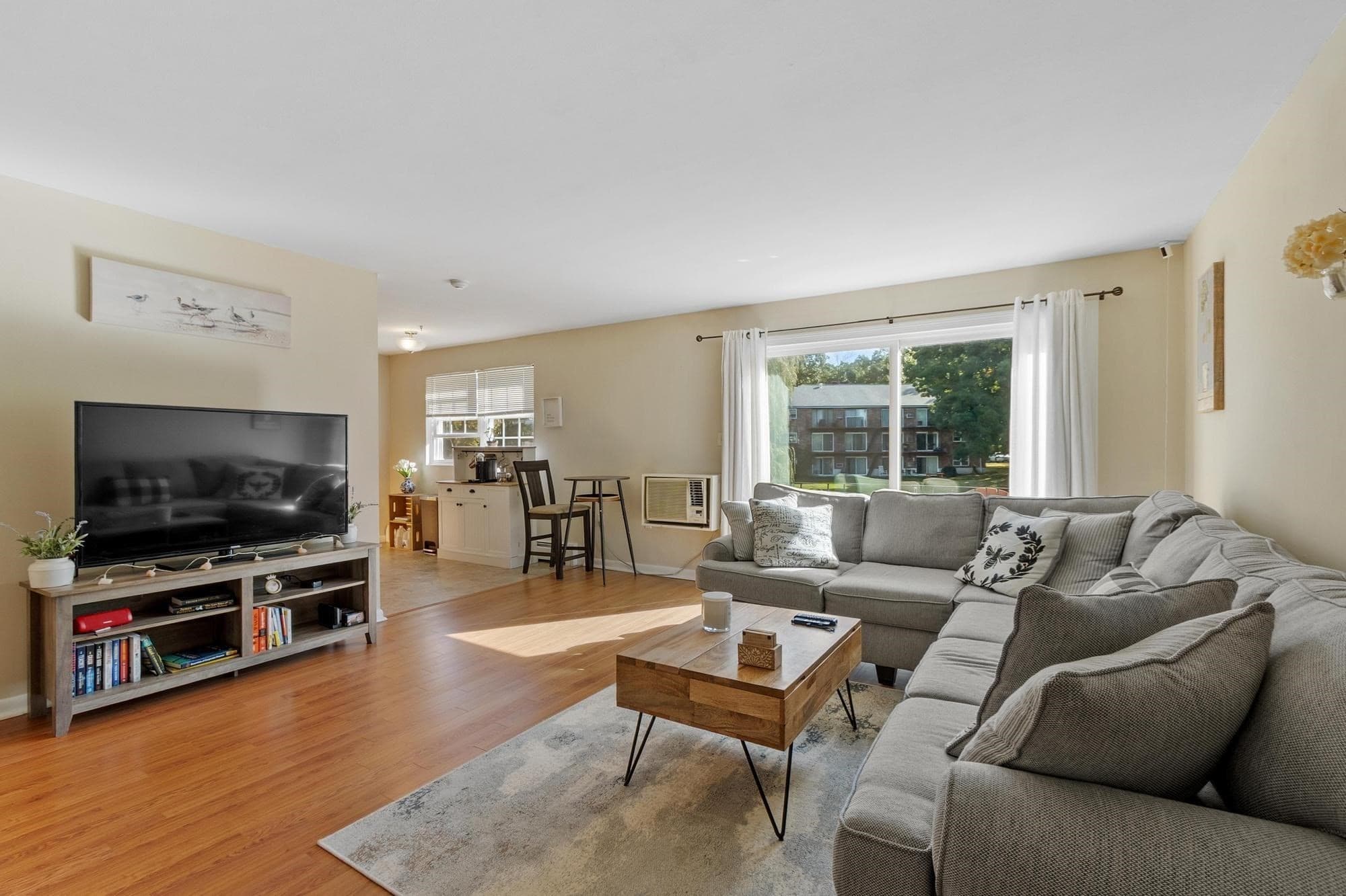 Condominium at 23 Edgelawn Ave # 5, North Andover MA 01845, North Andover, photo 4 of 23