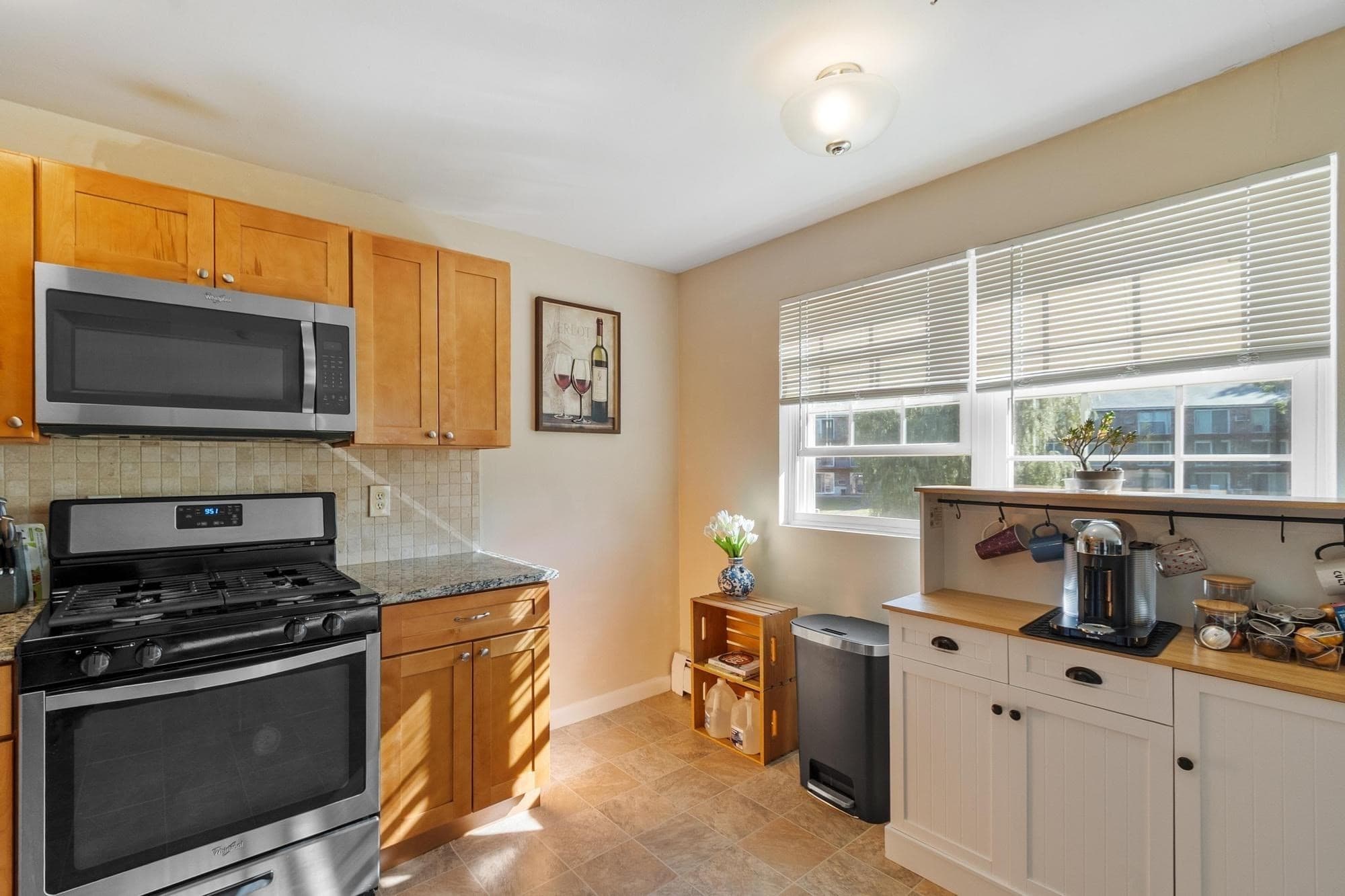 Condominium at 23 Edgelawn Ave # 5, North Andover MA 01845, North Andover, photo 8 of 23
