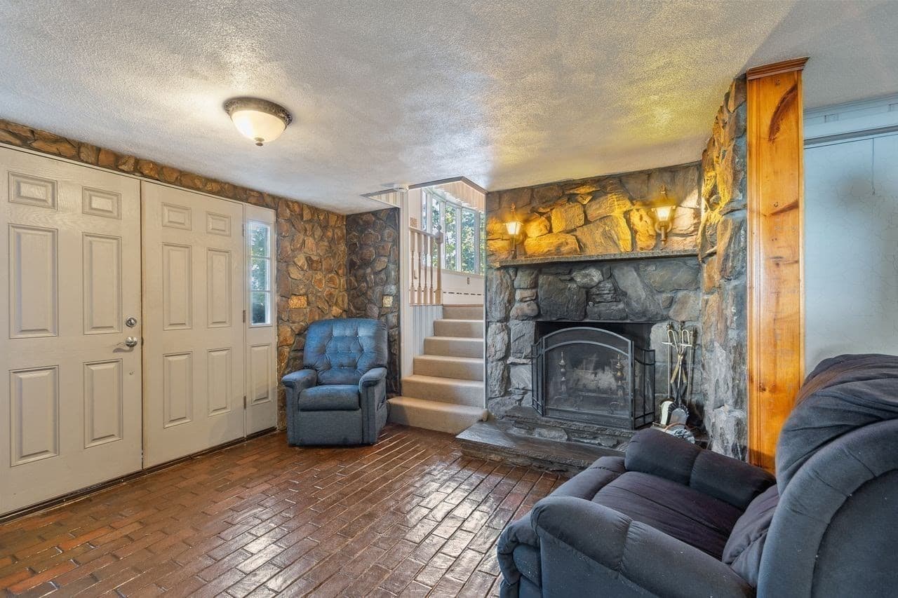 Single Family Residence at 33 Cushman Terrace Not Ave, Revere MA 02151, Revere, photo 2 of 41