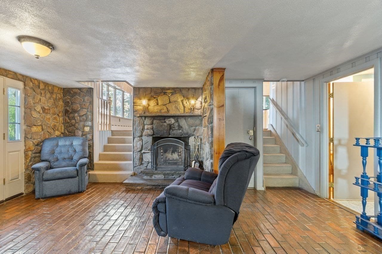 Single Family Residence at 33 Cushman Terrace Not Ave, Revere MA 02151, Revere, photo 3 of 41