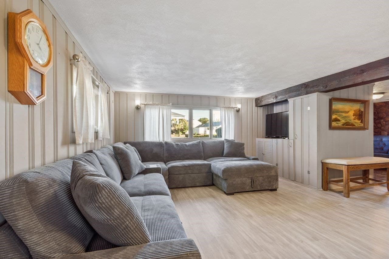 Single Family Residence at 33 Cushman Terrace Not Ave, Revere MA 02151, Revere, photo 9 of 41