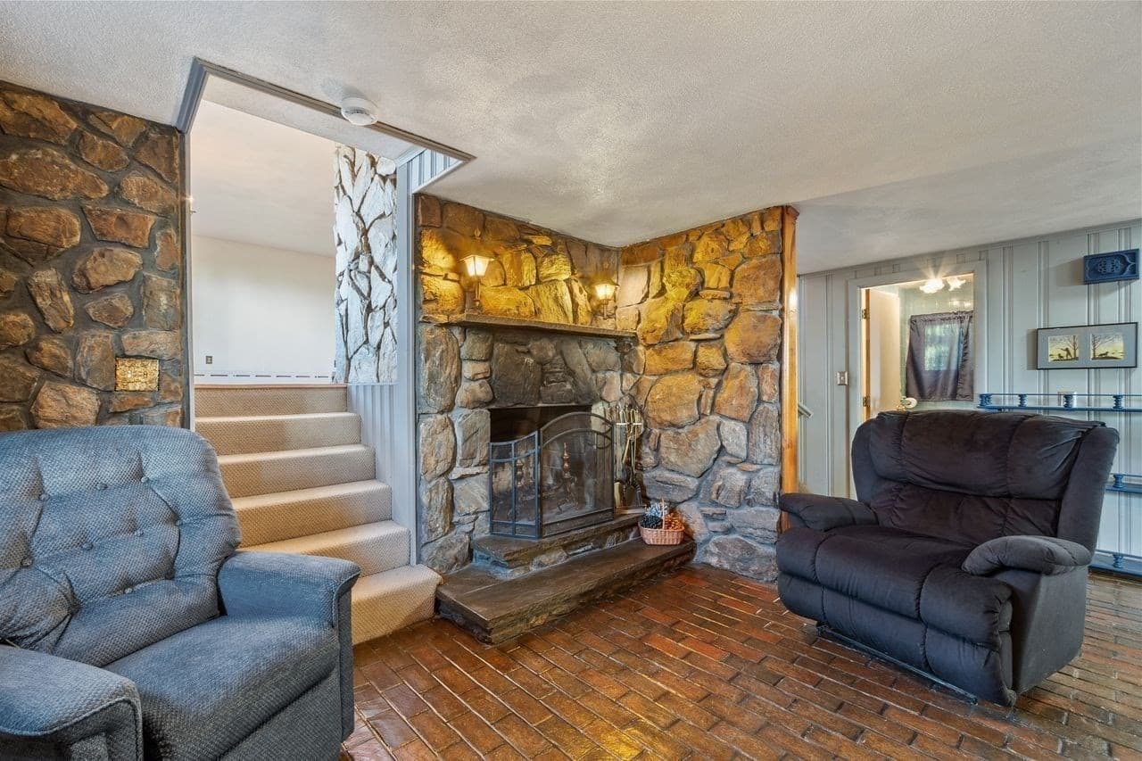 Single Family Residence at 33 Cushman Terrace Not Ave, Revere MA 02151, Revere, photo 4 of 41