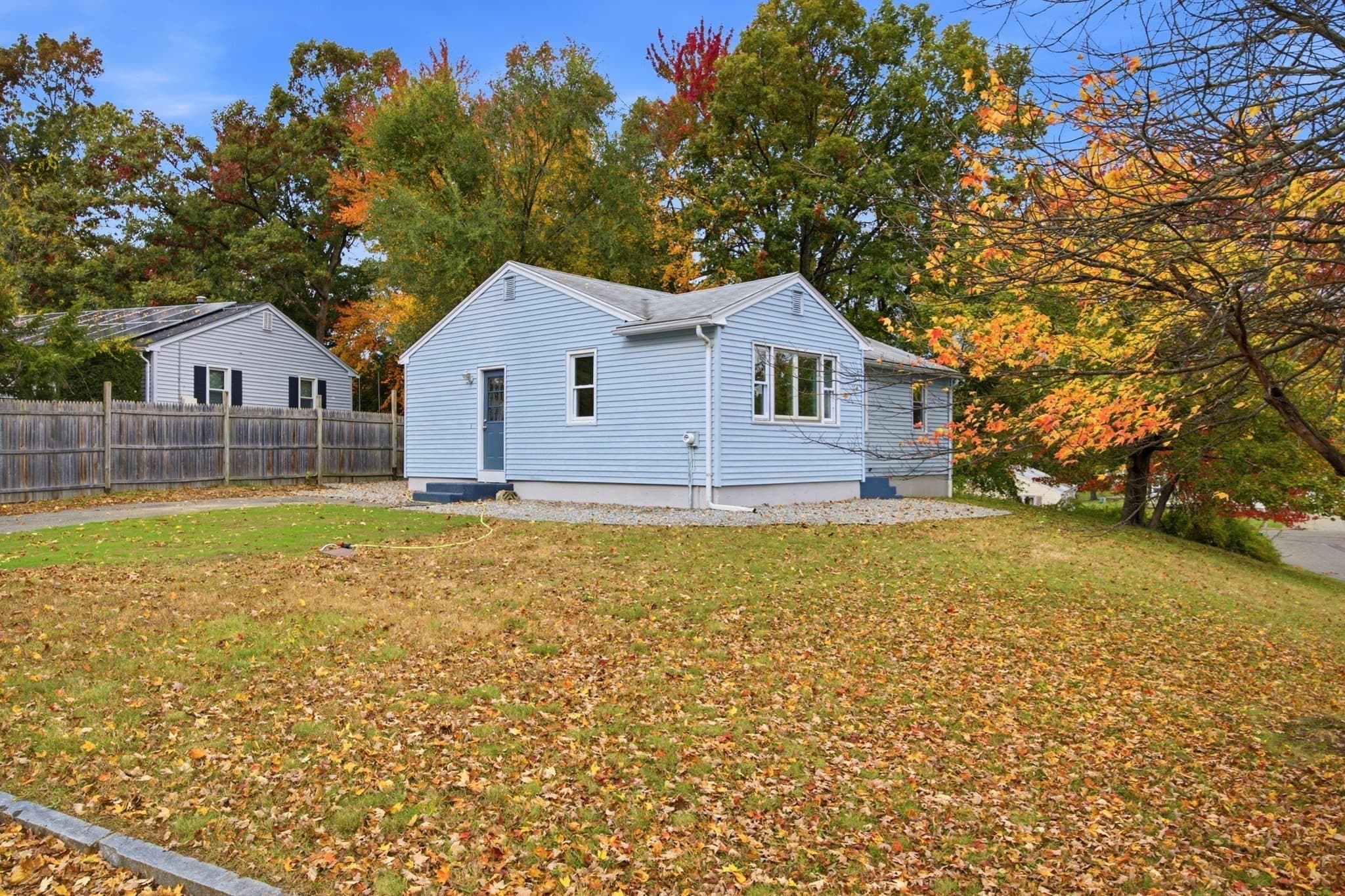 Single Family Residence at 114 Leatherleaf Dr, Springfield MA 01109, photo 32 of 35