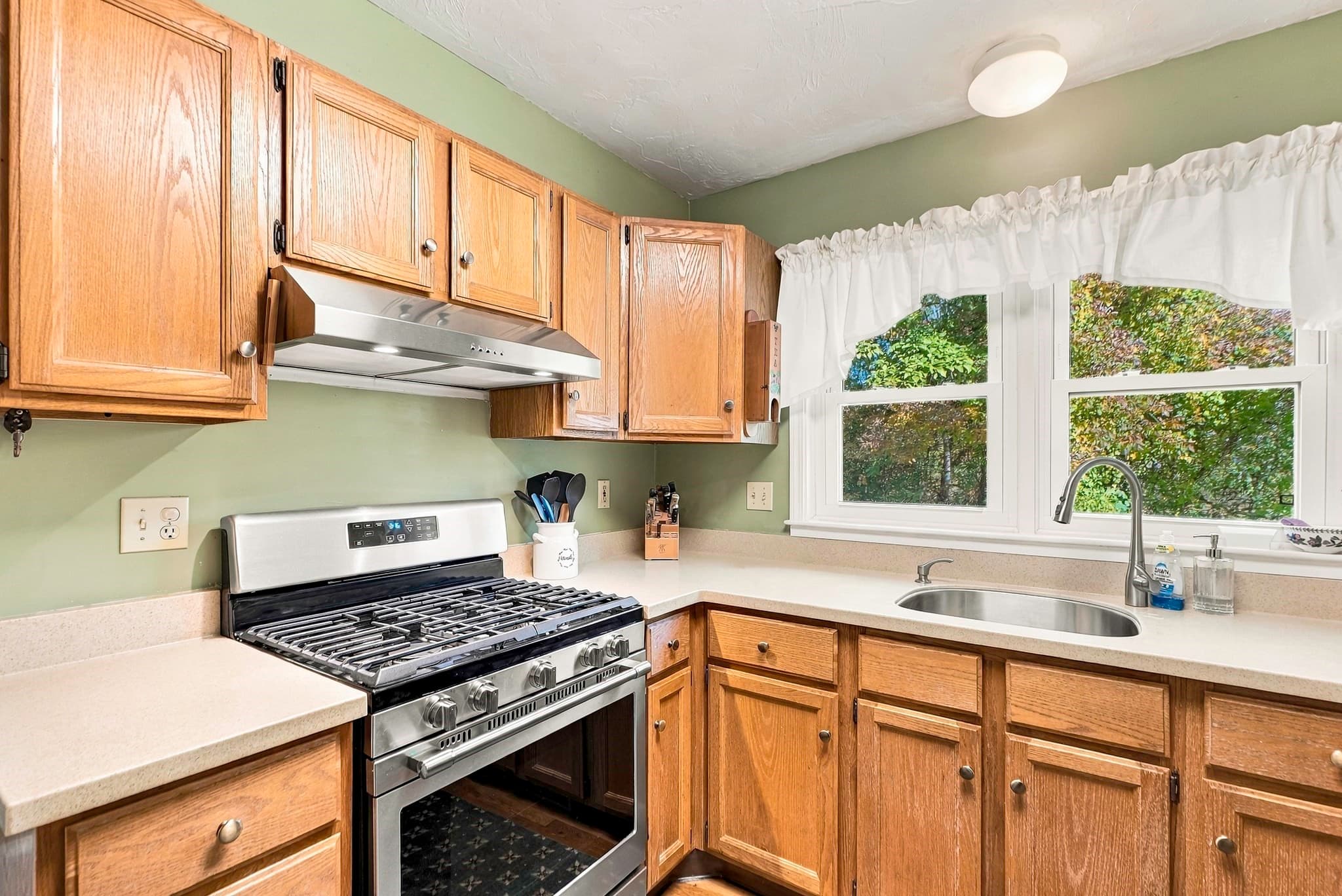 Condominium at 18 Union # 5, Natick MA 01760, Natick, photo 24 of 42