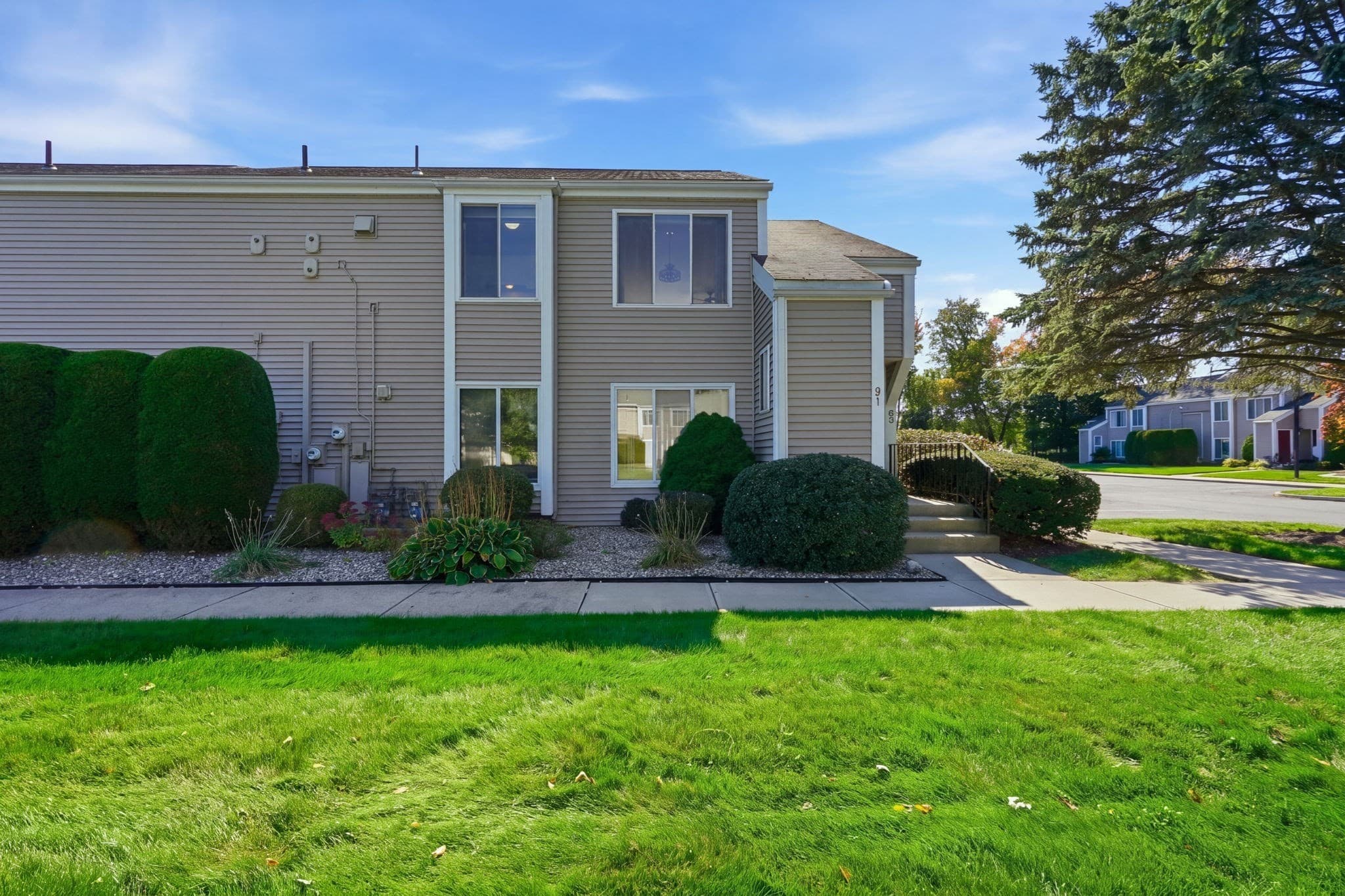 Condominium at 91 Nassau Drive # 91, Springfield MA 01129, Springfield, photo 3 of 37