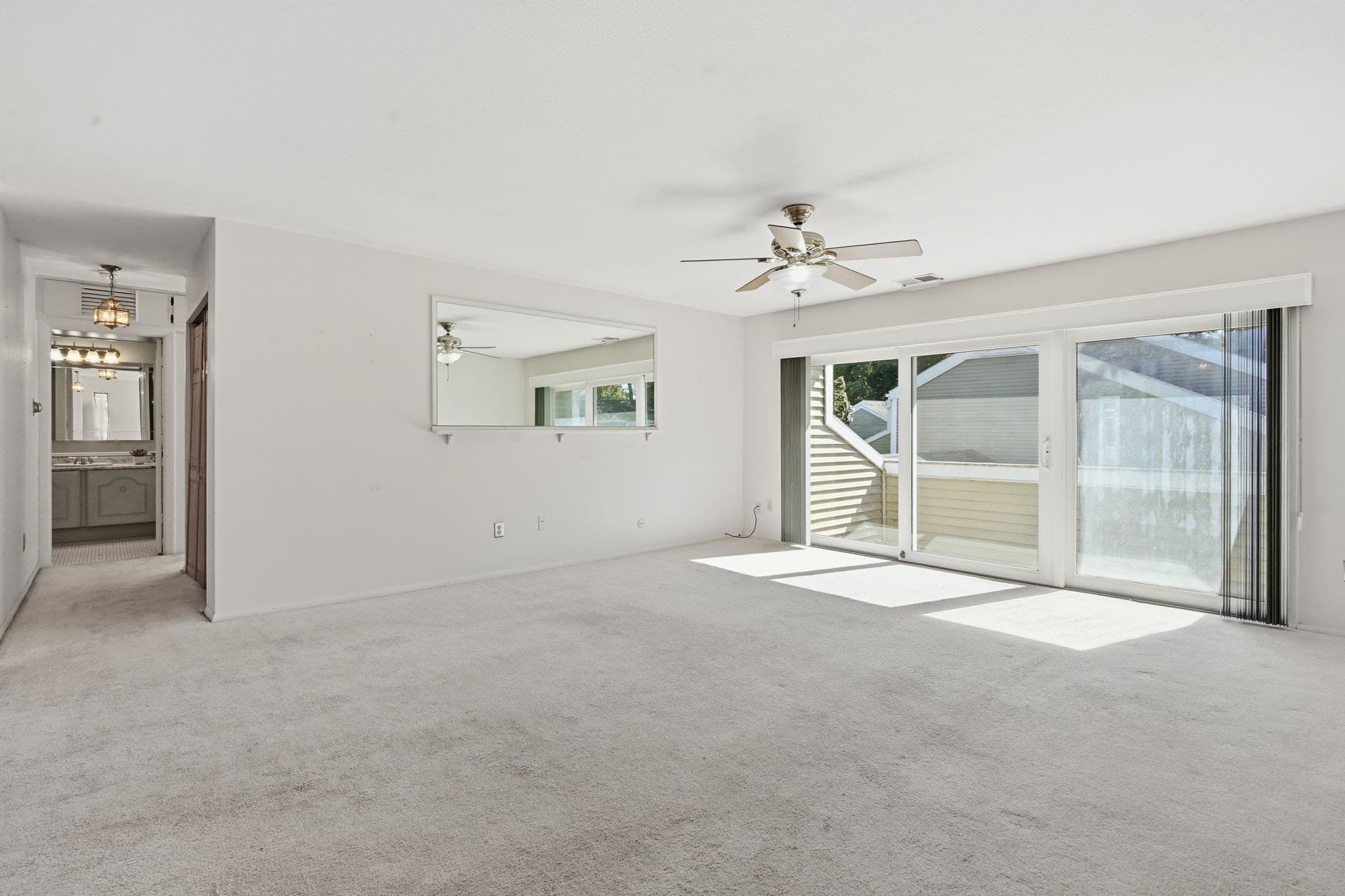 Condominium at 91 Nassau Drive # 91, Springfield MA 01129, Springfield, photo 4 of 37