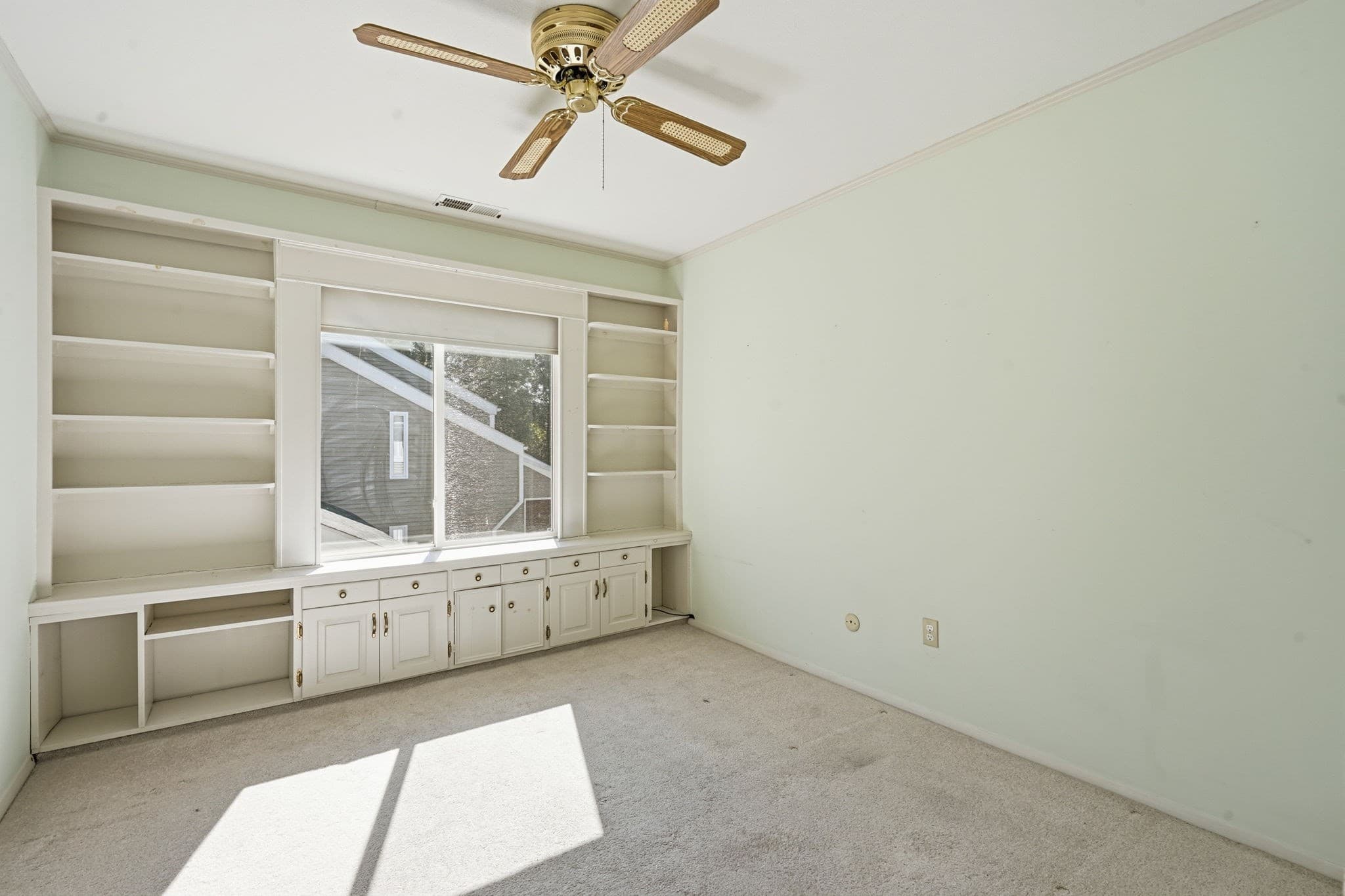 Condominium at 91 Nassau Drive # 91, Springfield MA 01129, Springfield, photo 21 of 37