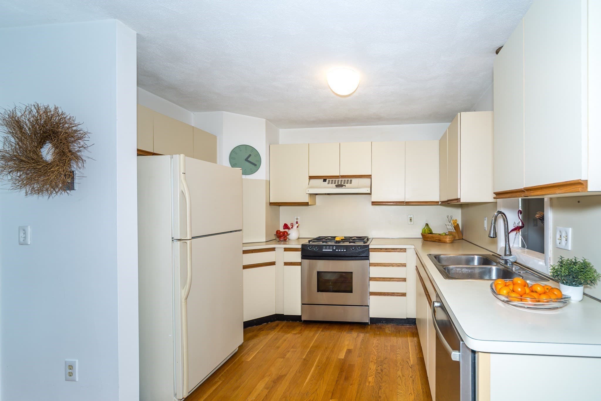Single Family Residence at 10 Lanes End, Natick MA 01760, Natick, photo 9 of 24
