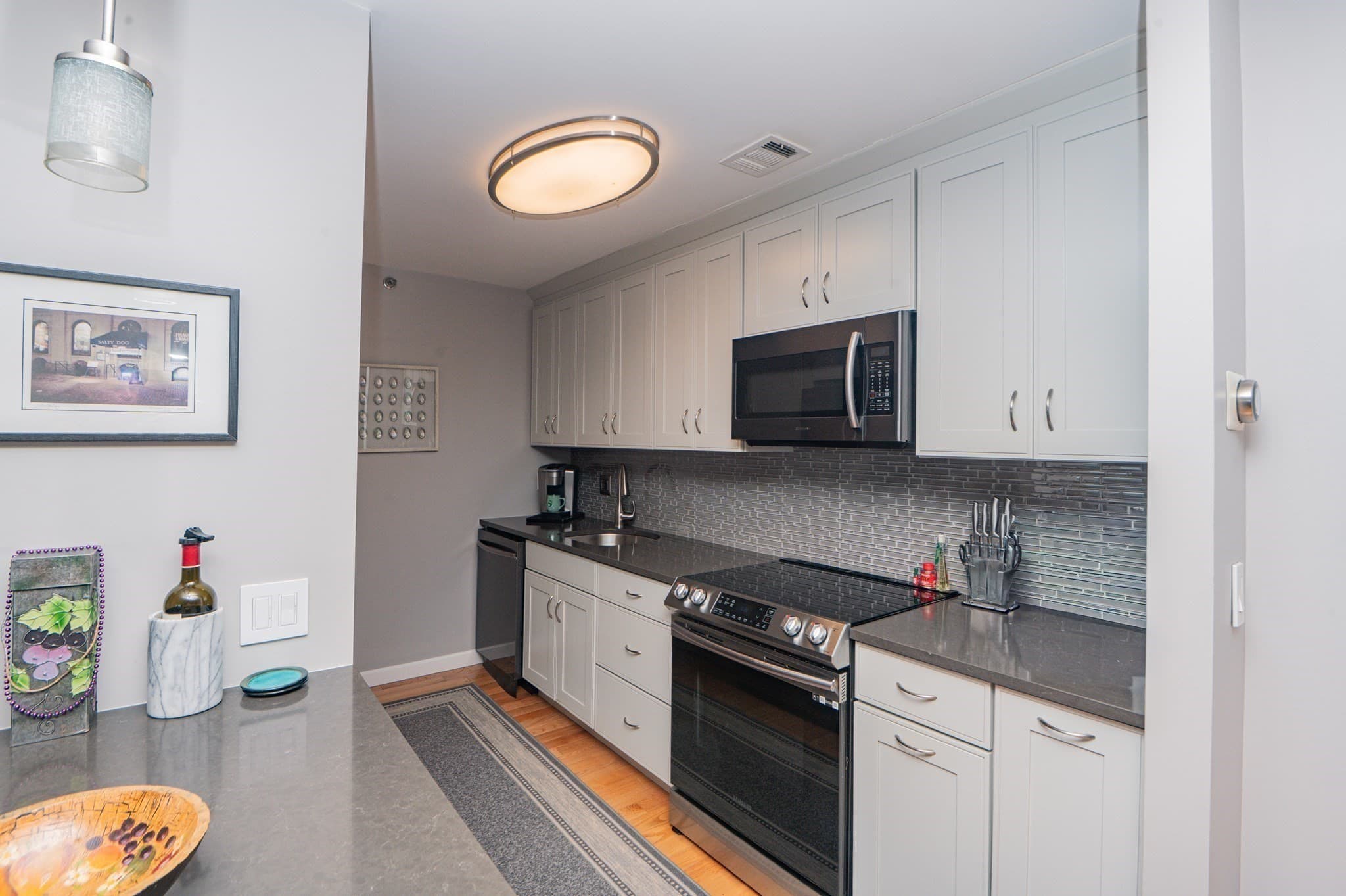 Condominium at 1 Seal Harbor Rd # 601, Winthrop MA 02152, Winthrop, photo 14 of 26