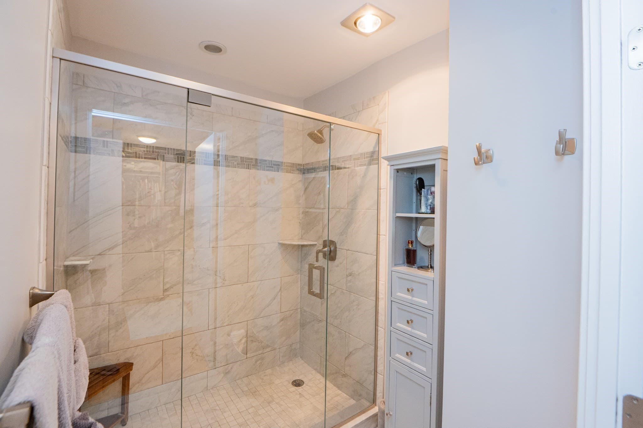Condominium at 1 Seal Harbor Rd # 601, Winthrop MA 02152, Winthrop, photo 21 of 26