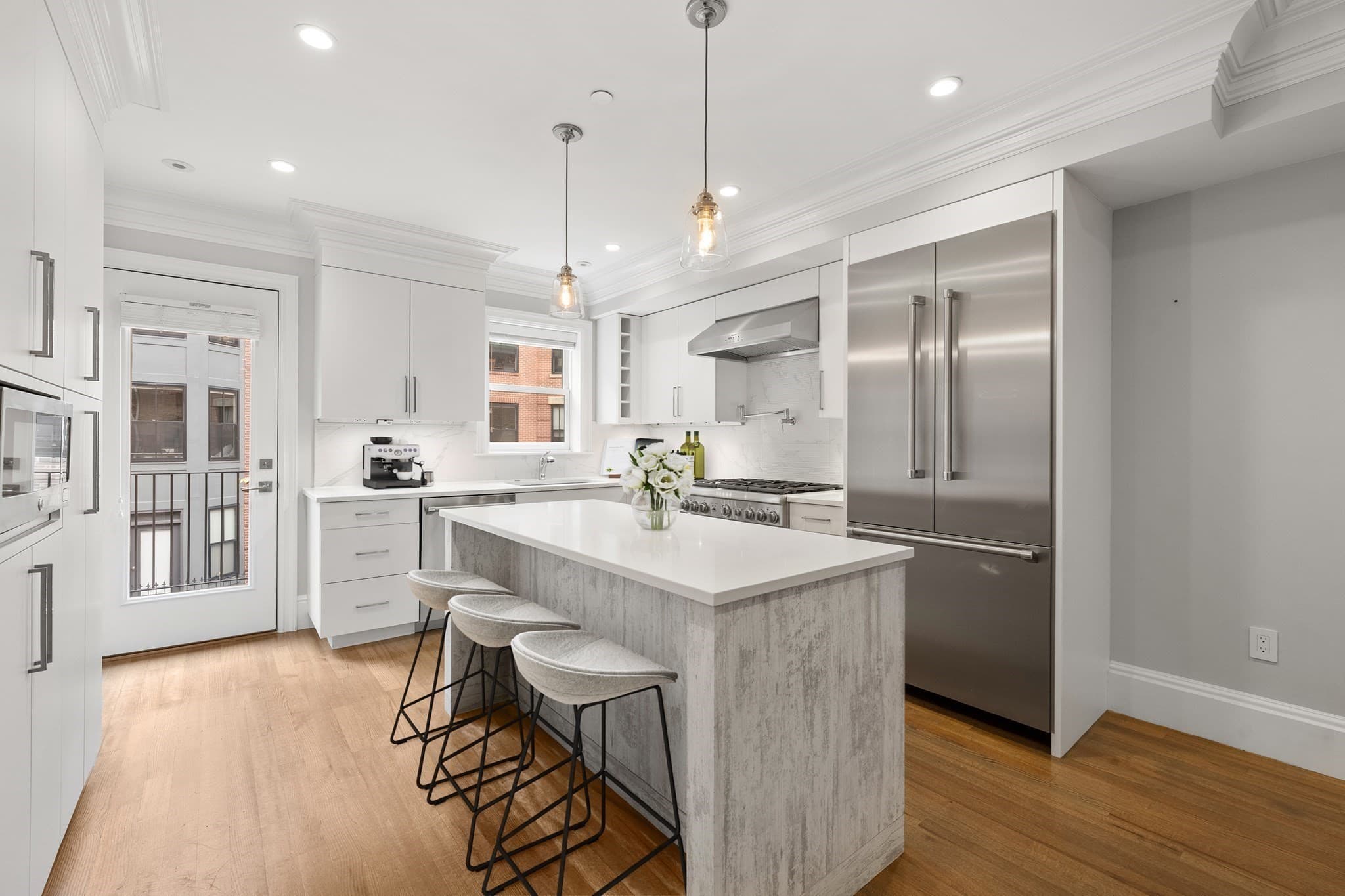 Condominium at 18 Follen Street # 2, Boston MA 02116, Boston, photo 3 of 20
