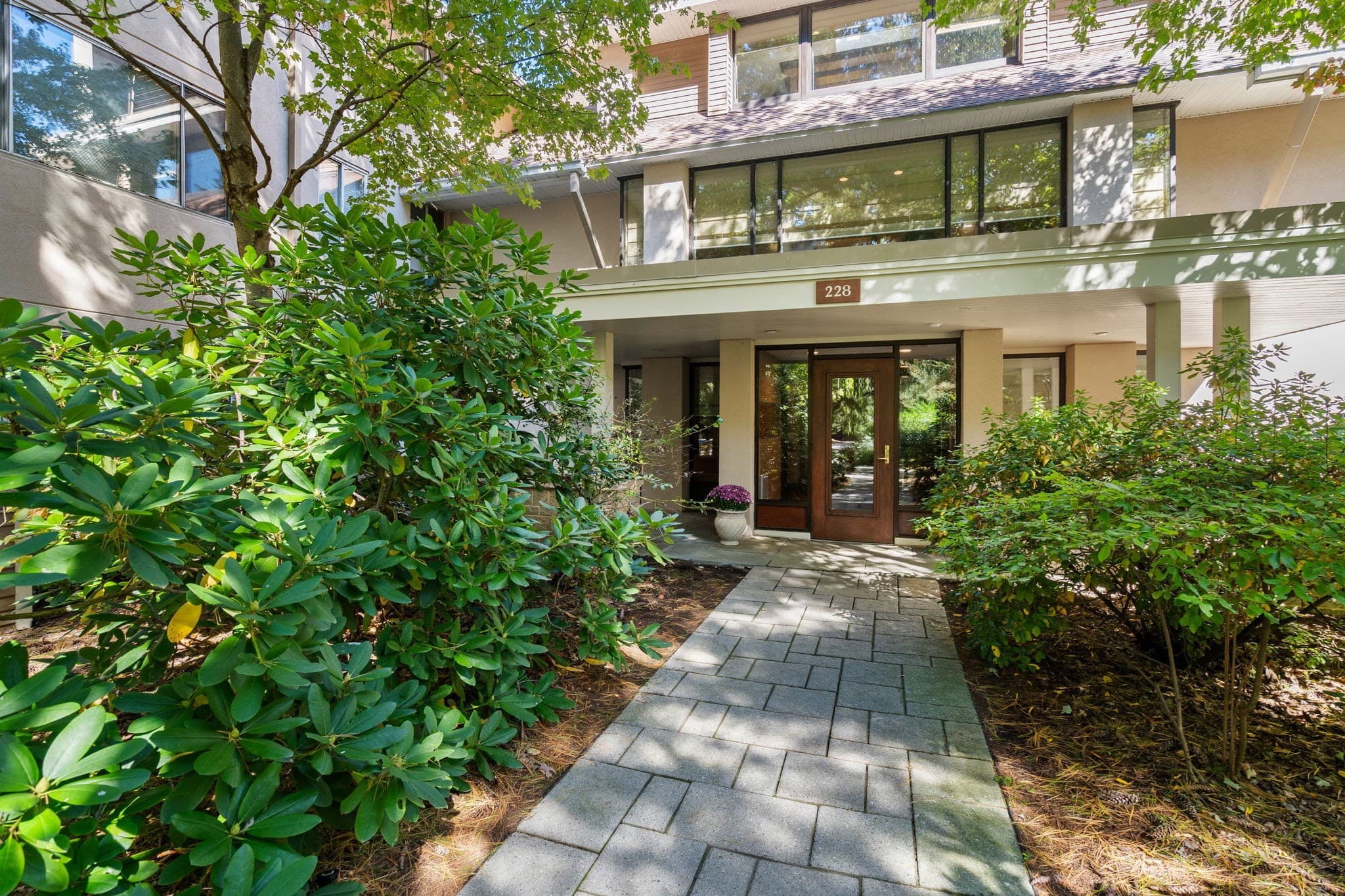 Condominium at 228 Allandale Road # 2A, Boston MA 02467, Boston, photo 3 of 28