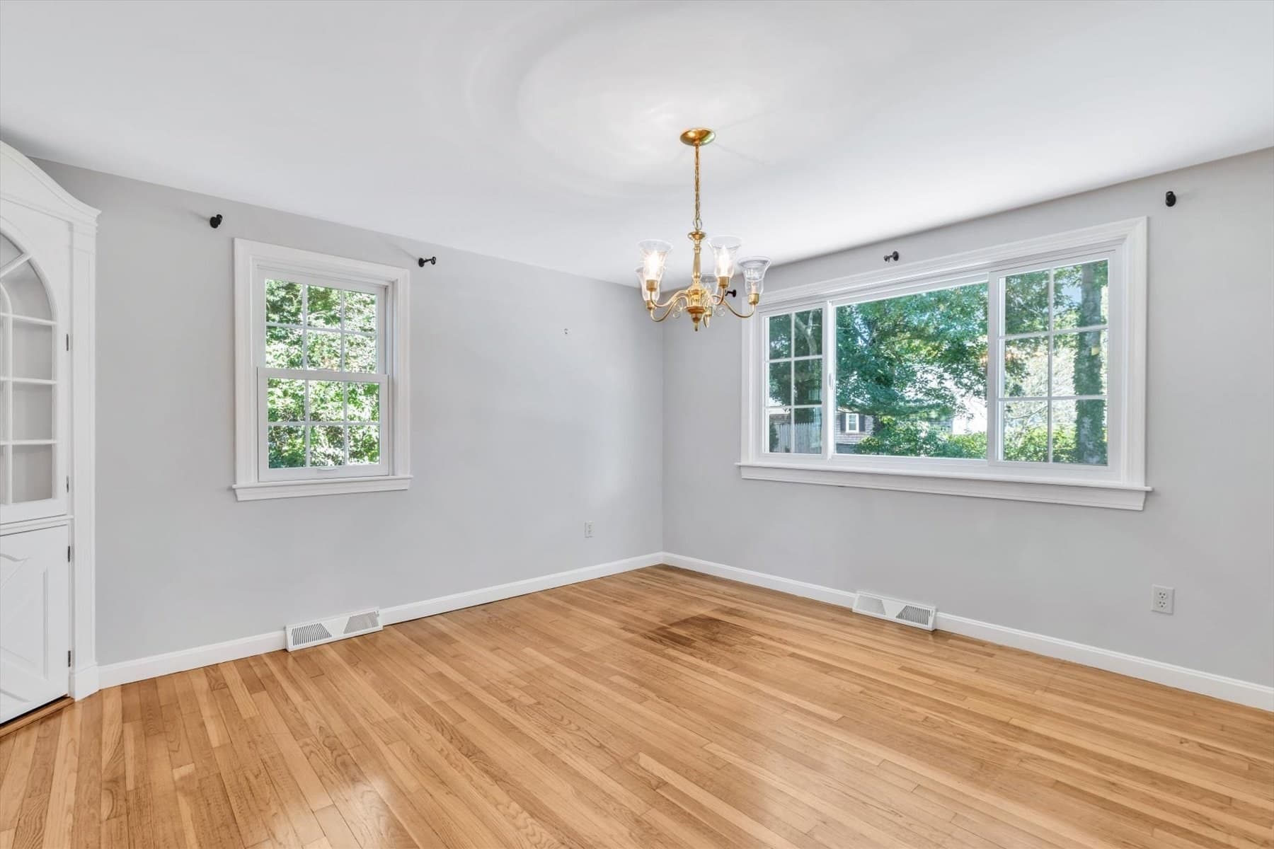 Single Family Residence at 105 Captain Chase Rd, Yarmouth MA 02601, Yarmouth, photo 13 of 39