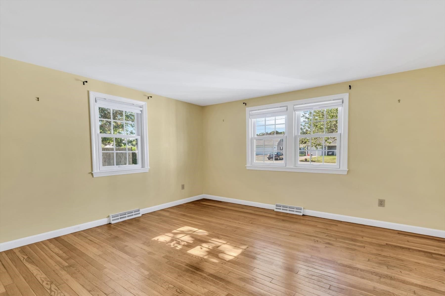 Single Family Residence at 105 Captain Chase Rd, Yarmouth MA 02601, Yarmouth, photo 22 of 39