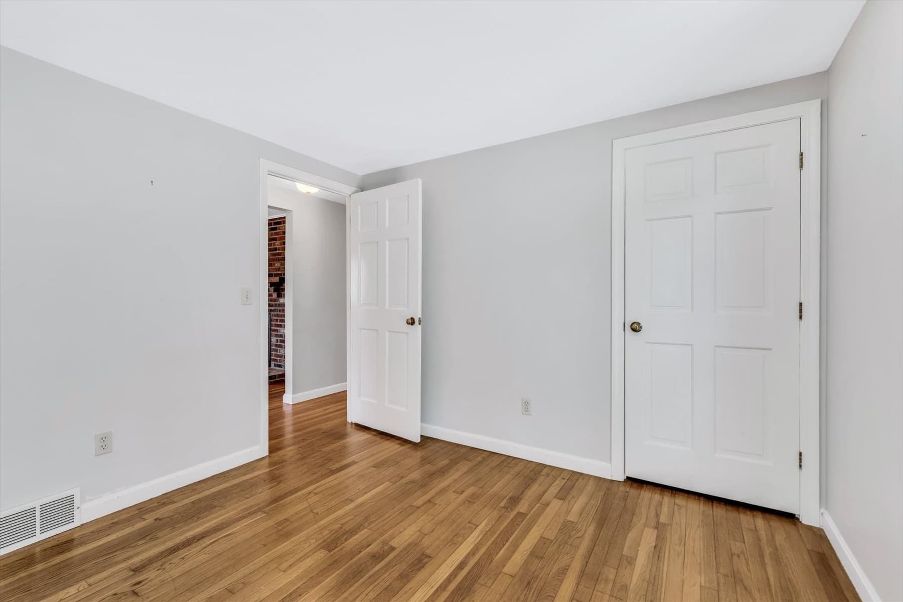 Single Family Residence at 105 Captain Chase Rd, Yarmouth MA 02601, Yarmouth, photo 19 of 39