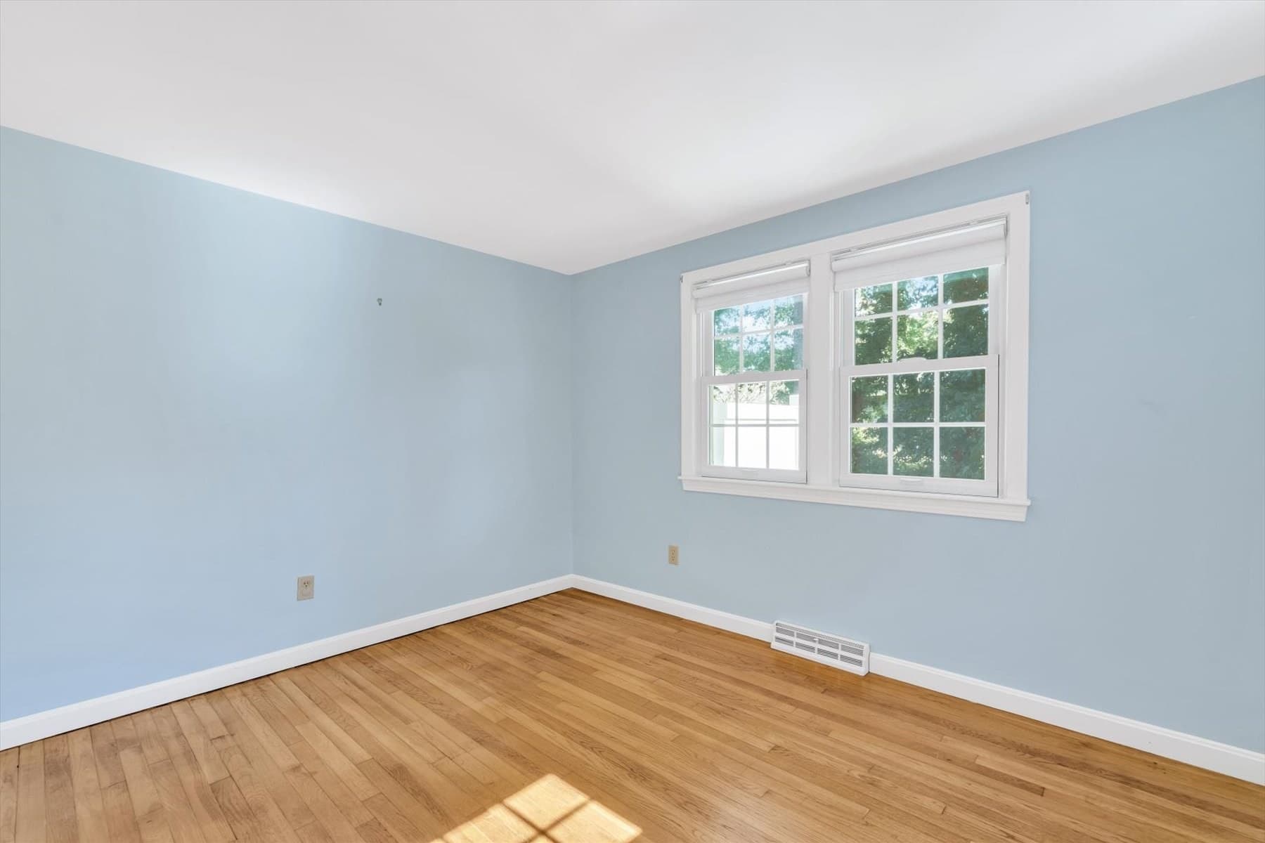 Single Family Residence at 105 Captain Chase Rd, Yarmouth MA 02601, Yarmouth, photo 29 of 39