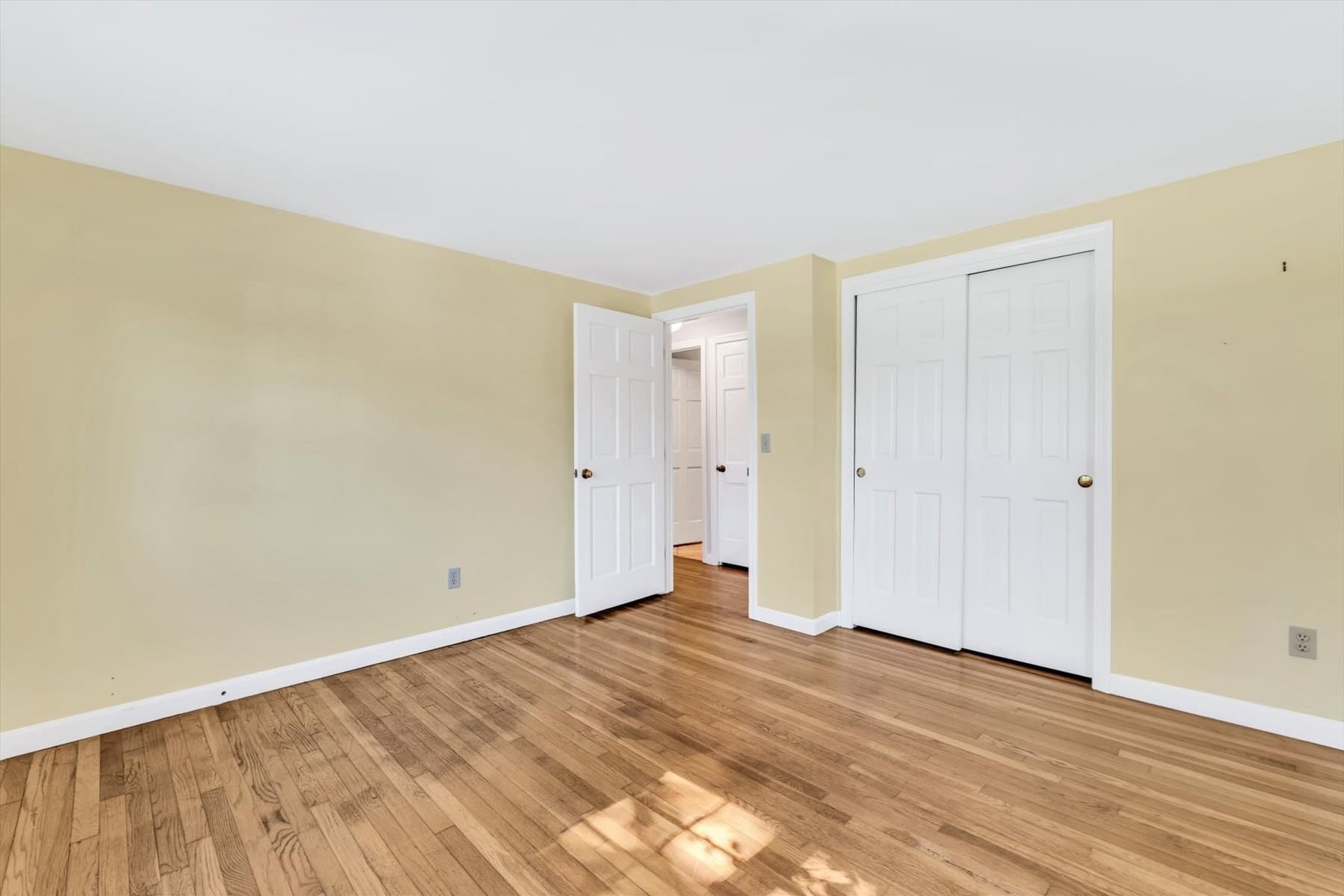 Single Family Residence at 105 Captain Chase Rd, Yarmouth MA 02601, Yarmouth, photo 21 of 39