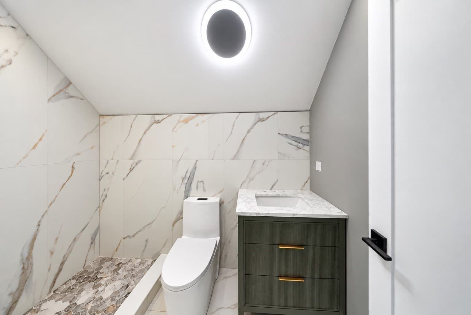 Condominium at 64 Dalby St # 3, Newton MA 02458, Newton, photo 8 of 16