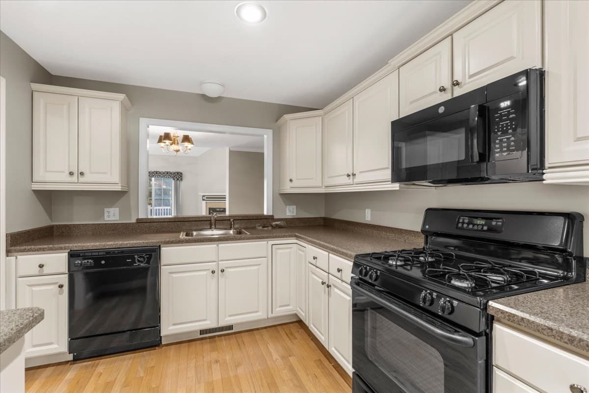 Condominium at 877 Auburnville Way # N3, Whitman MA 02382, Whitman, photo 7 of 42