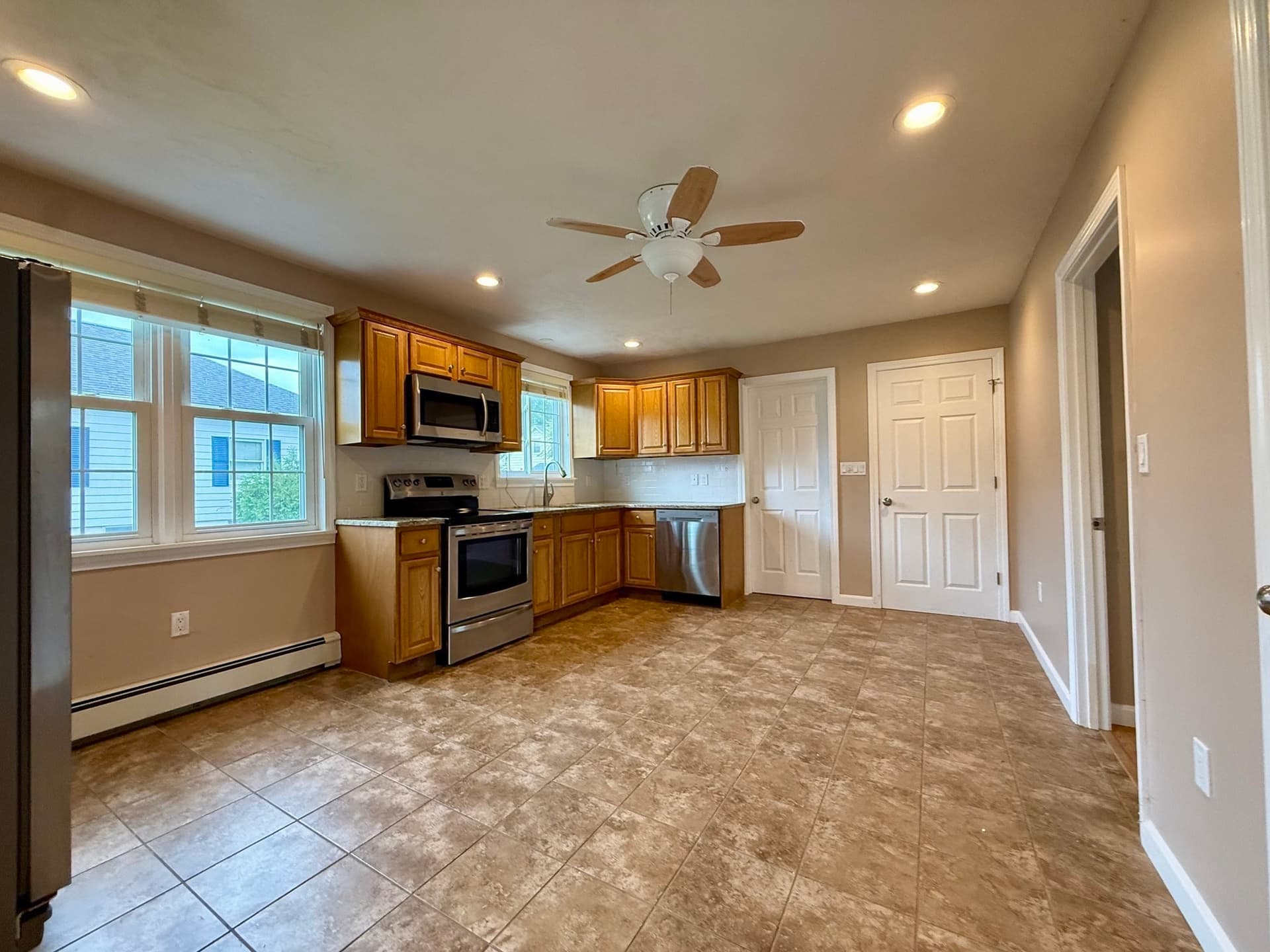 Single Family Residence at 17 Raymond St, East Providence RI 02914, photo 4 of 29