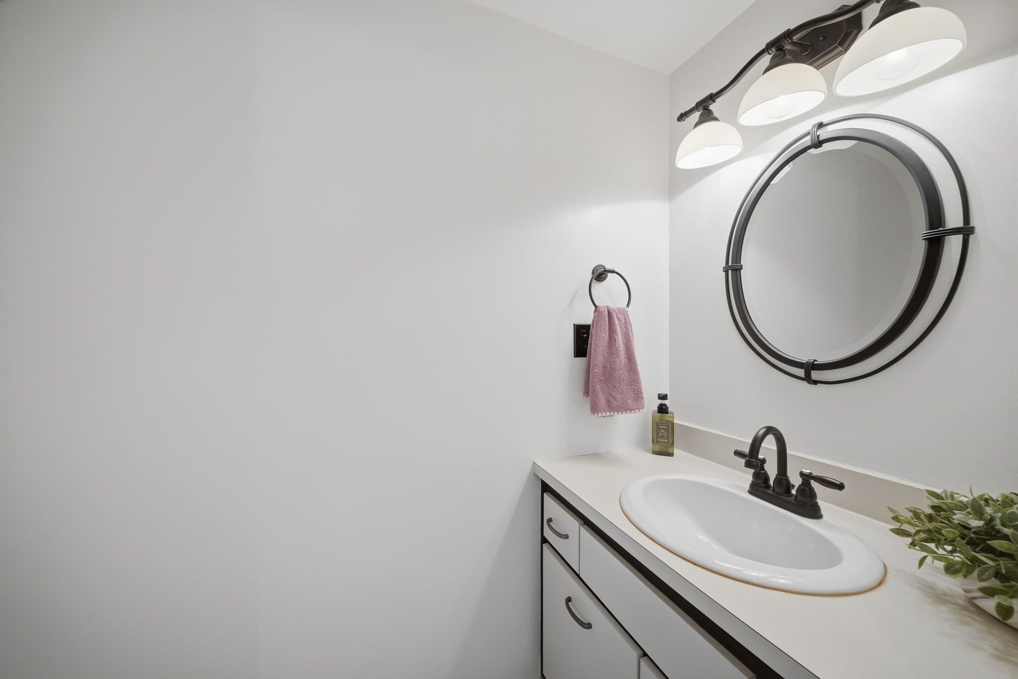 Condominium at 230 Stonebridge Dr # 230, Nashua NH 03063, Nashua, photo 12 of 42