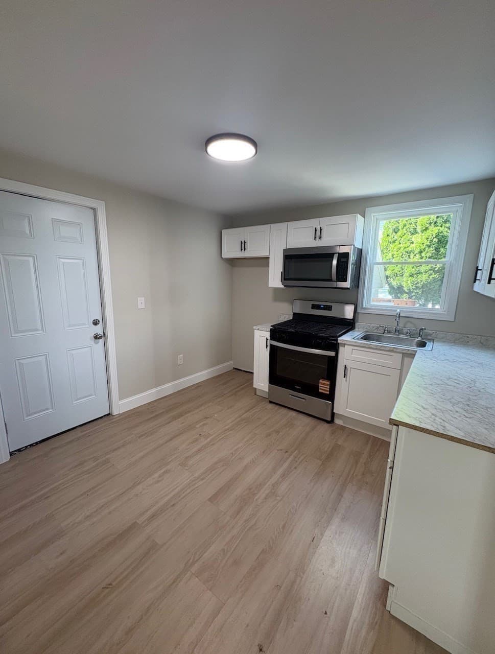3 Family at 201 Wade St, Fall River MA 02721, Fall River, photo 6 of 16