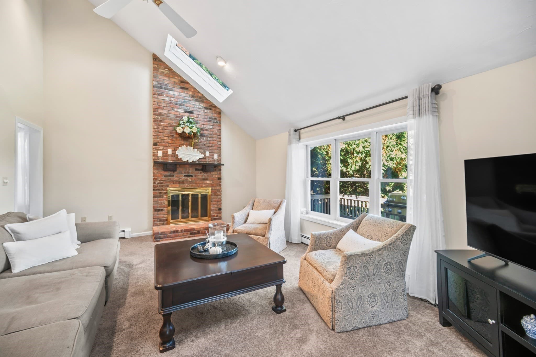 Single Family Residence at 101 Pine Hill Road, Southborough MA 01772, Southborough, photo 13 of 29
