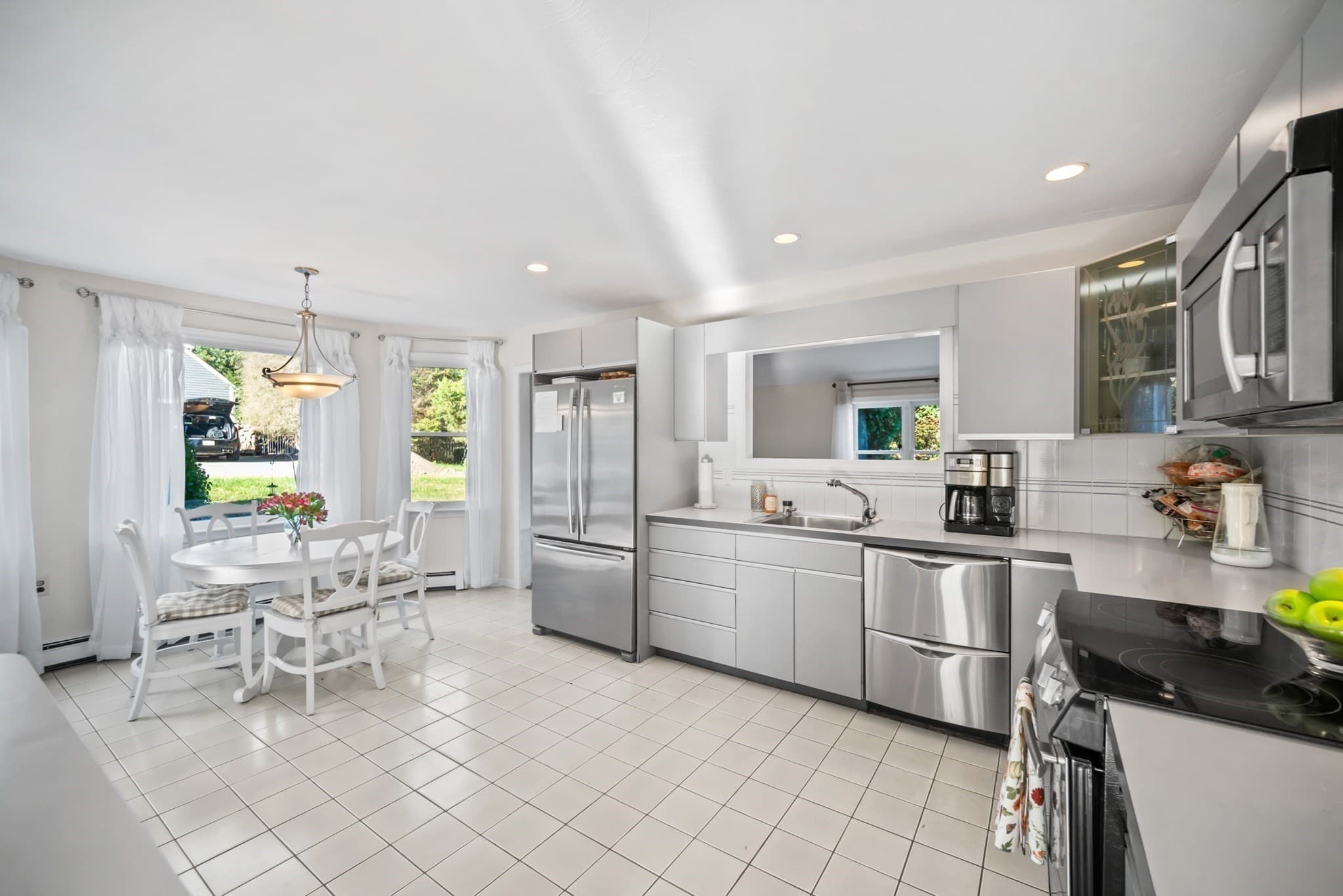 Single Family Residence at 101 Pine Hill Road, Southborough MA 01772, Southborough, photo 5 of 29