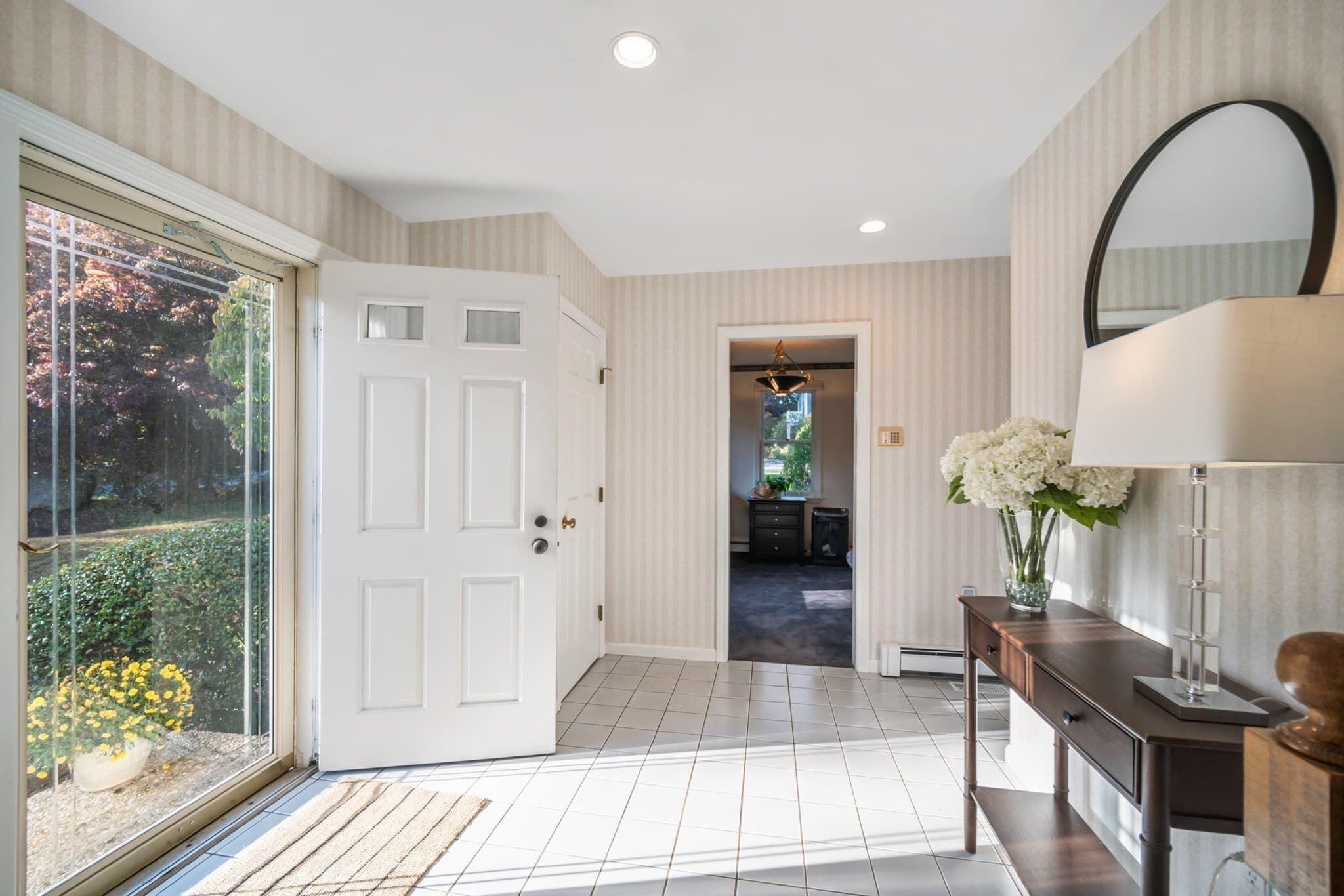 Single Family Residence at 101 Pine Hill Road, Southborough MA 01772, Southborough, photo 4 of 29