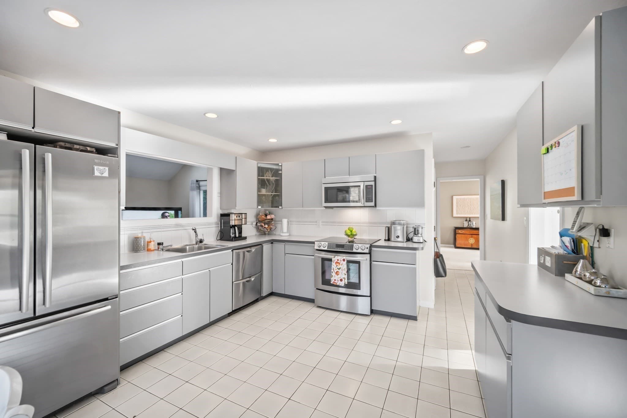Single Family Residence at 101 Pine Hill Road, Southborough MA 01772, Southborough, photo 8 of 29