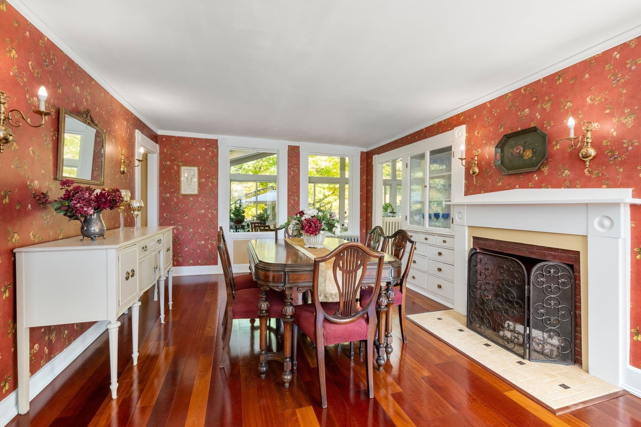 Single Family Residence at 204 Village Street, Medway MA 02053, Medway, photo 4 of 32