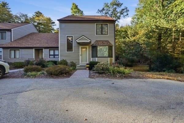Condominium at 66 Bentwood Dr # 66, Sturbridge MA 01566, Sturbridge, photo 3 of 35