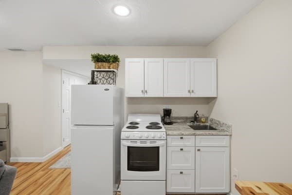 Condominium at 66 Bentwood Dr # 66, Sturbridge MA 01566, Sturbridge, photo 24 of 35
