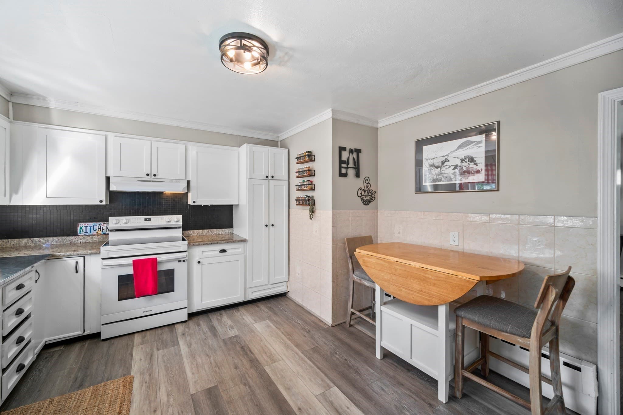 Single Family Residence at 21 Hillcrest Road, Marlborough MA 01752, Marlborough, photo 14 of 26