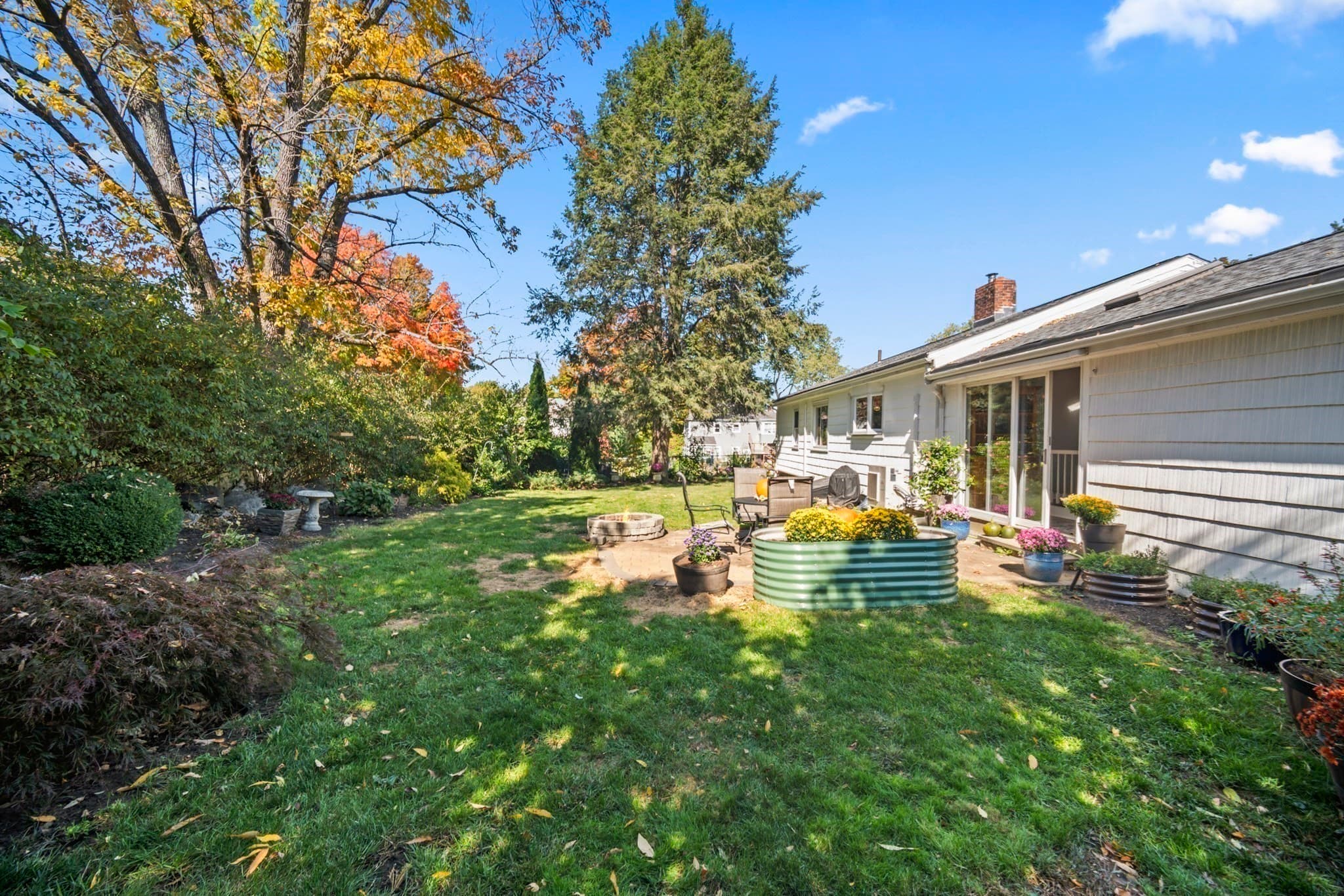 Single Family Residence at 21 Hillcrest Road, Marlborough MA 01752, Marlborough, photo 4 of 26
