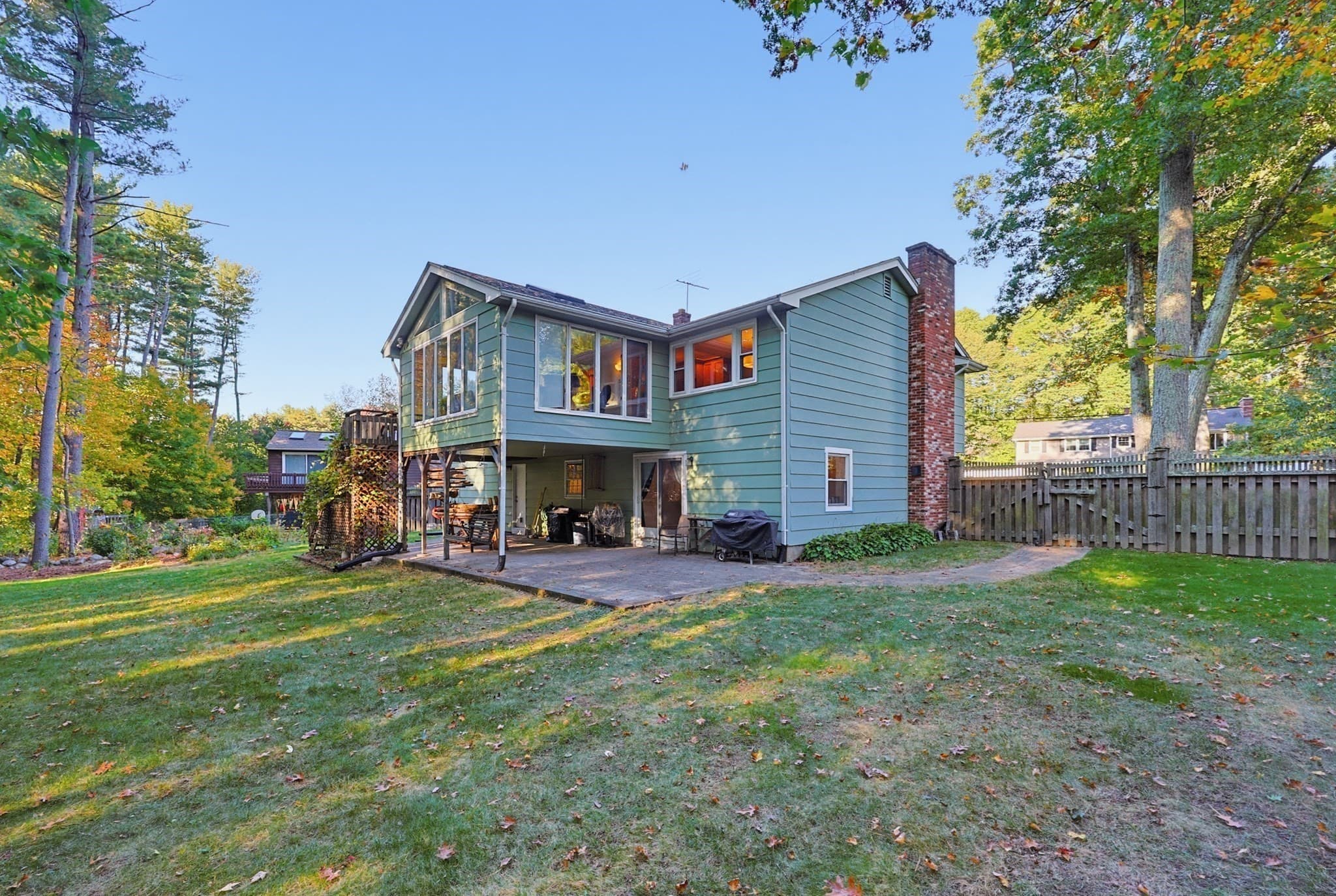 Single Family Residence at 38 Ledgewood Rd, Framingham MA 01701, Framingham, photo 5 of 35