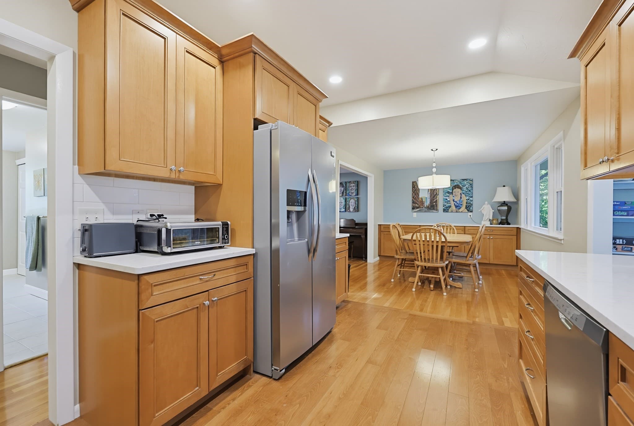 Single Family Residence at 38 Ledgewood Rd, Framingham MA 01701, Framingham, photo 14 of 35