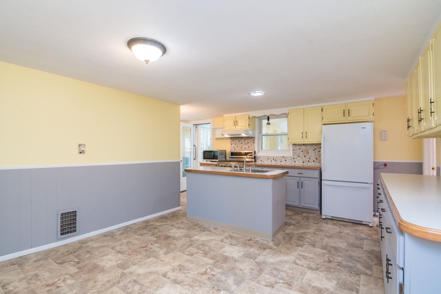 Single Family Residence at 59 North St, Northampton MA 01060, Northampton, photo 15 of 42