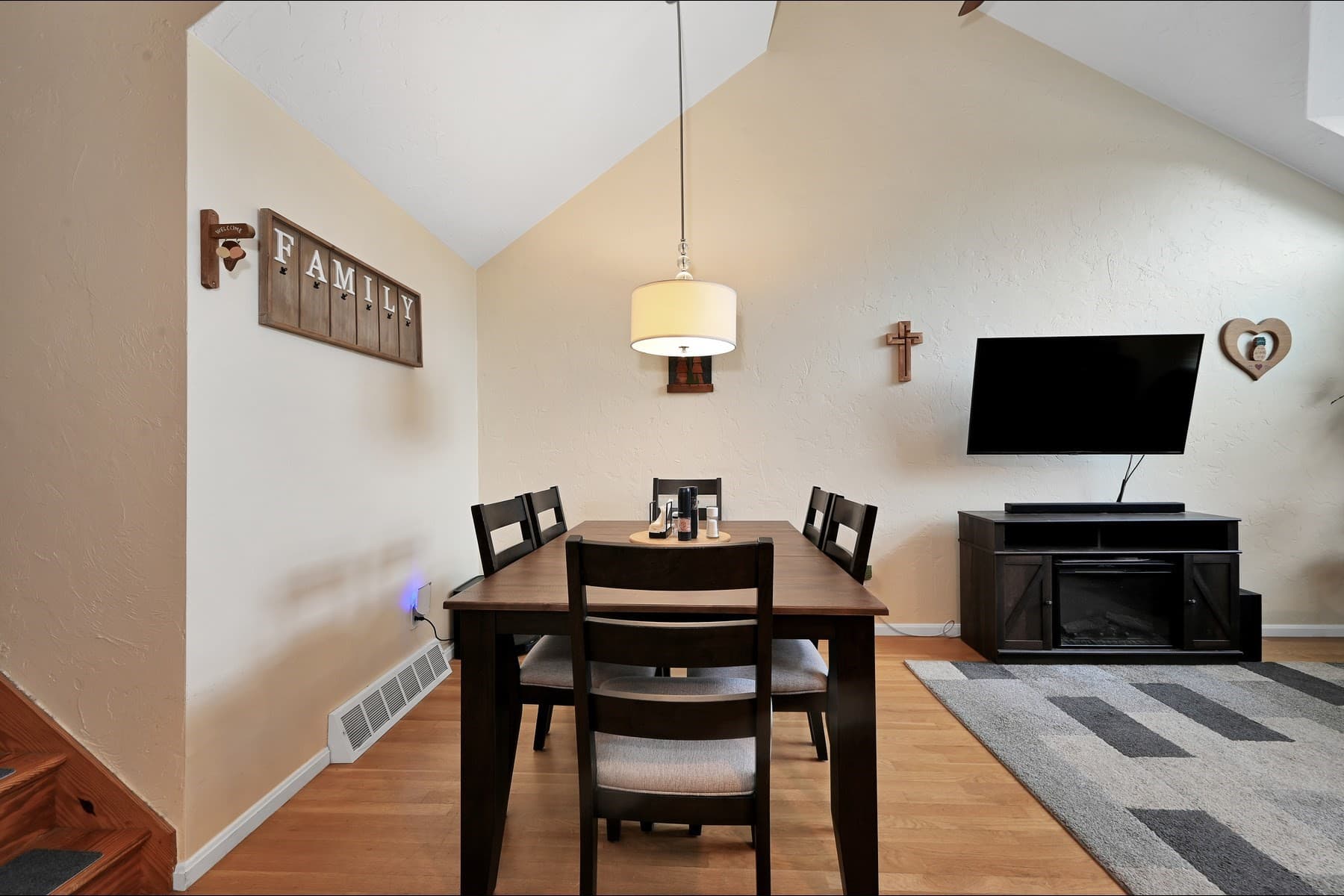 Condominium at 340 Centre # 8, Rockland MA 02370, Rockland, photo 6 of 31