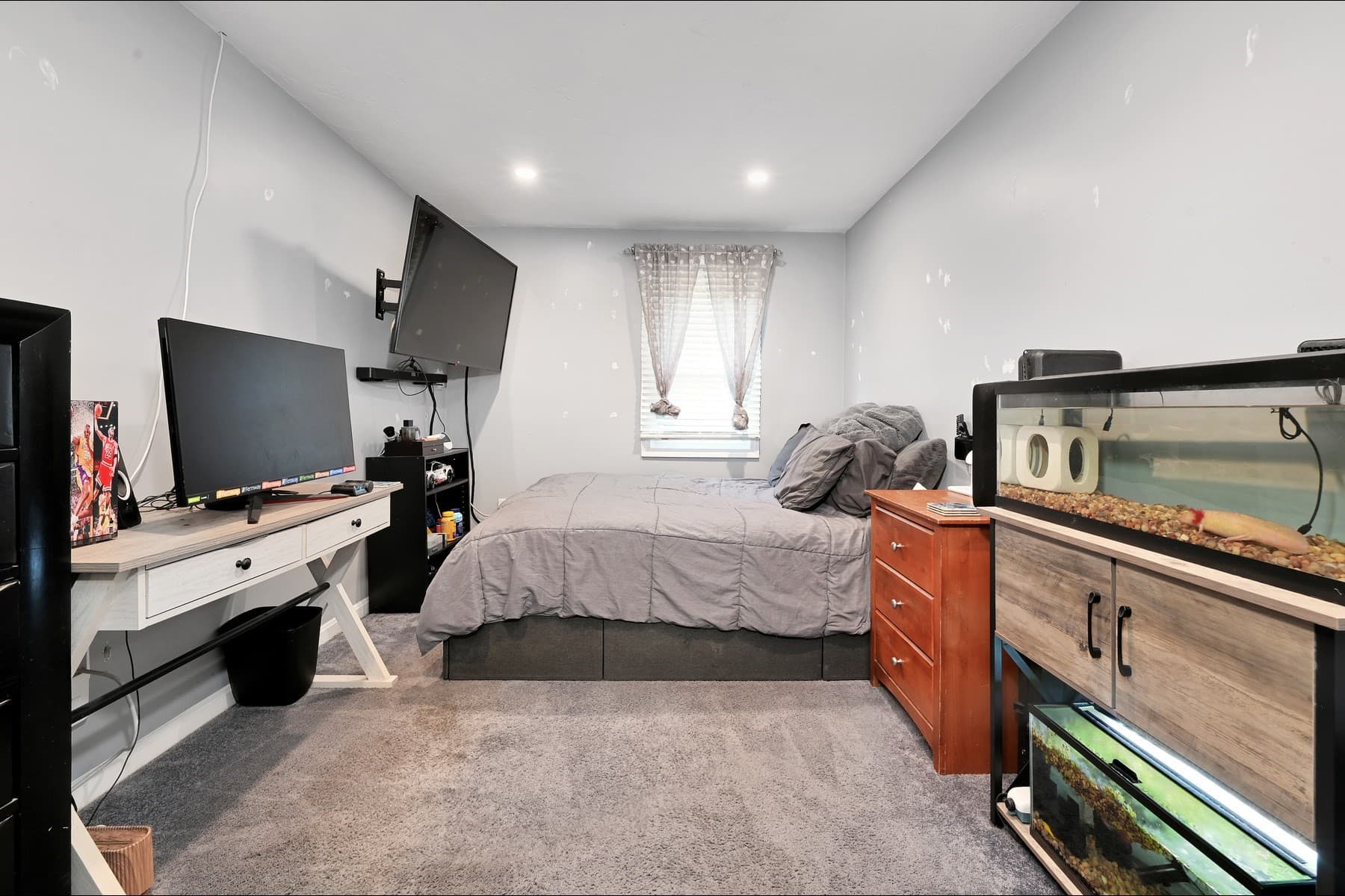 Condominium at 340 Centre # 8, Rockland MA 02370, Rockland, photo 20 of 31