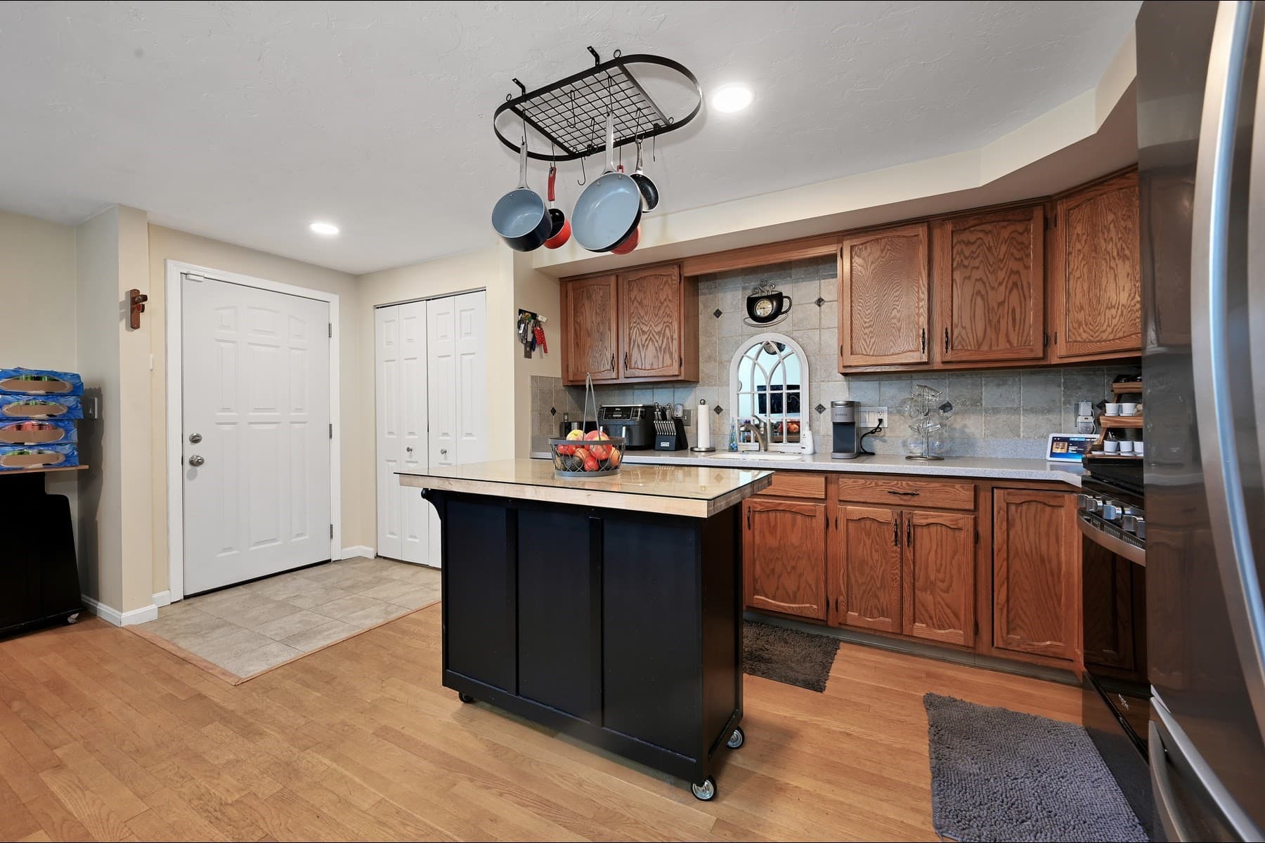 Condominium at 340 Centre # 8, Rockland MA 02370, Rockland, photo 10 of 31