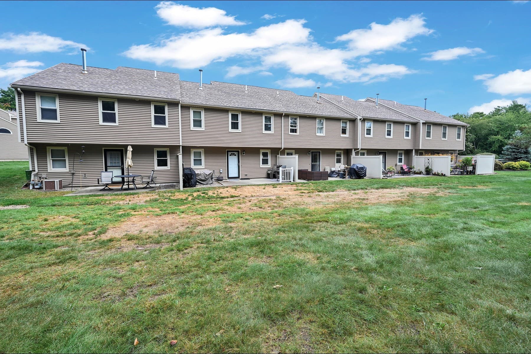 Condominium at 340 Centre # 8, Rockland MA 02370, Rockland, photo 4 of 31