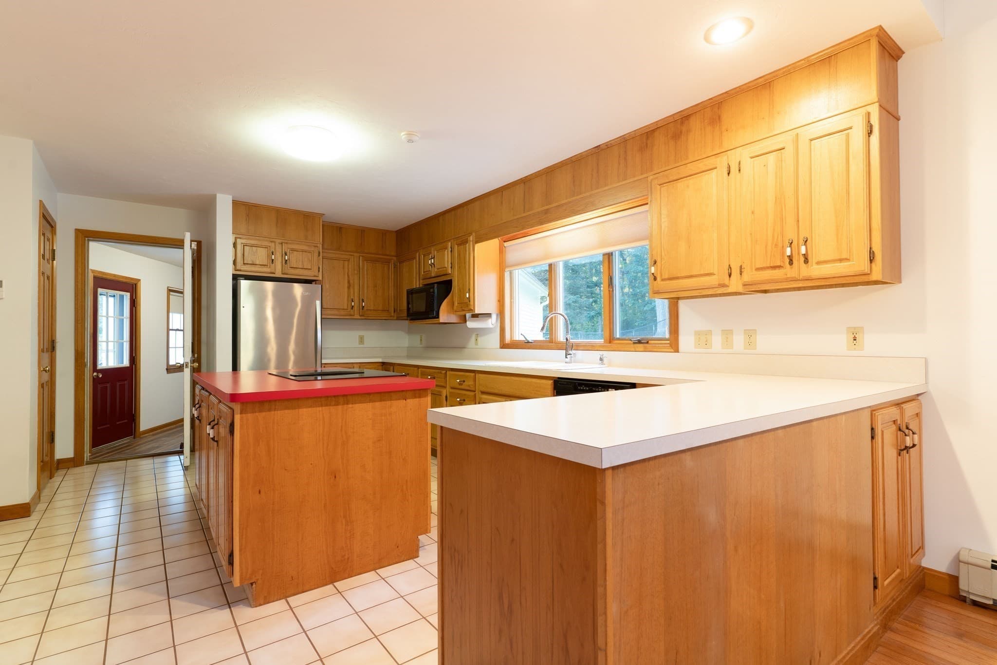 Single Family Residence at 80 Old East Brookfield Rd, North Brookfield MA 01535, North Brookfield, photo 12 of 37