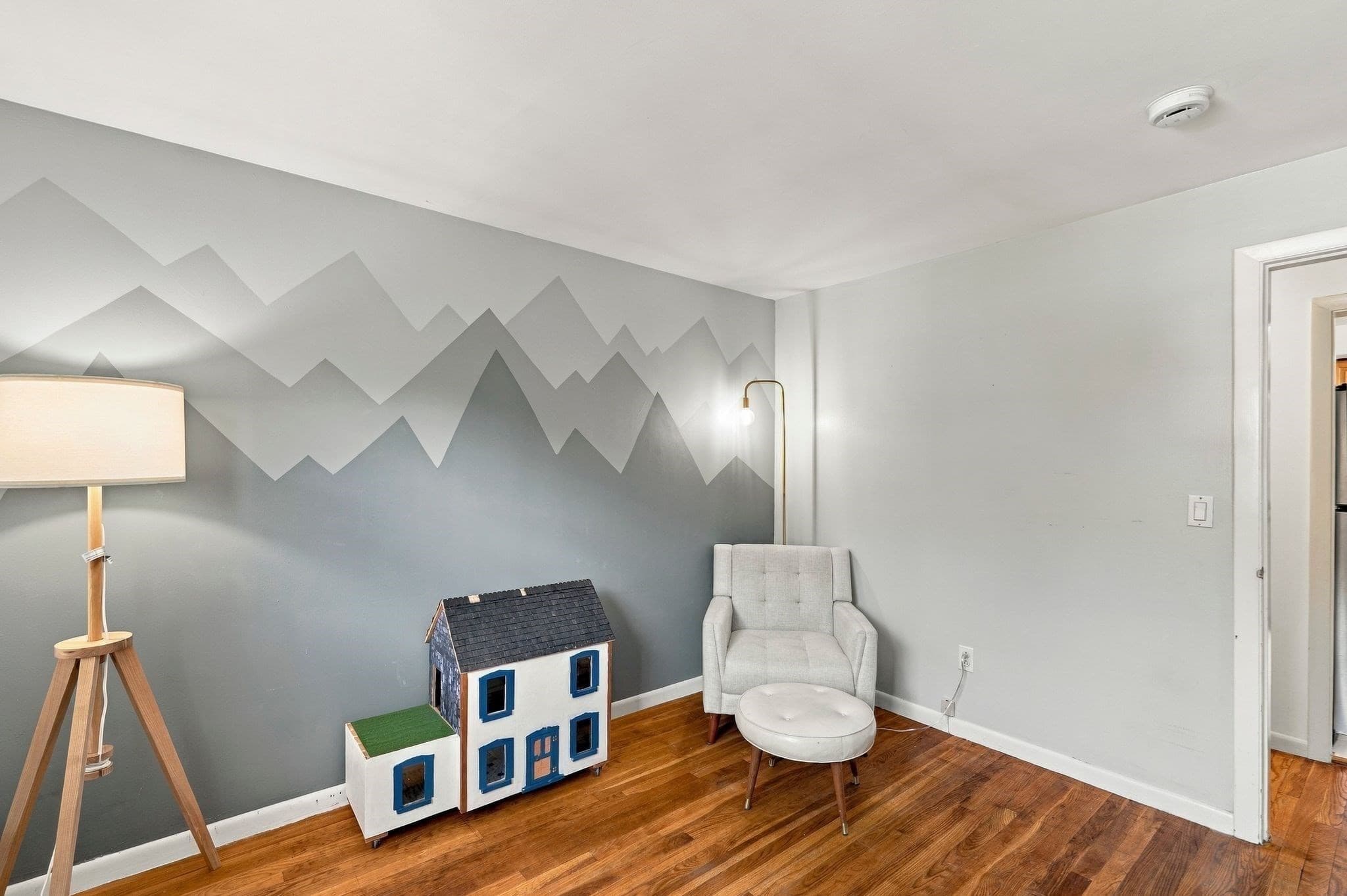 Single Family Residence at 18 Forest St, Wakefield MA 01880, Wakefield, photo 14 of 40